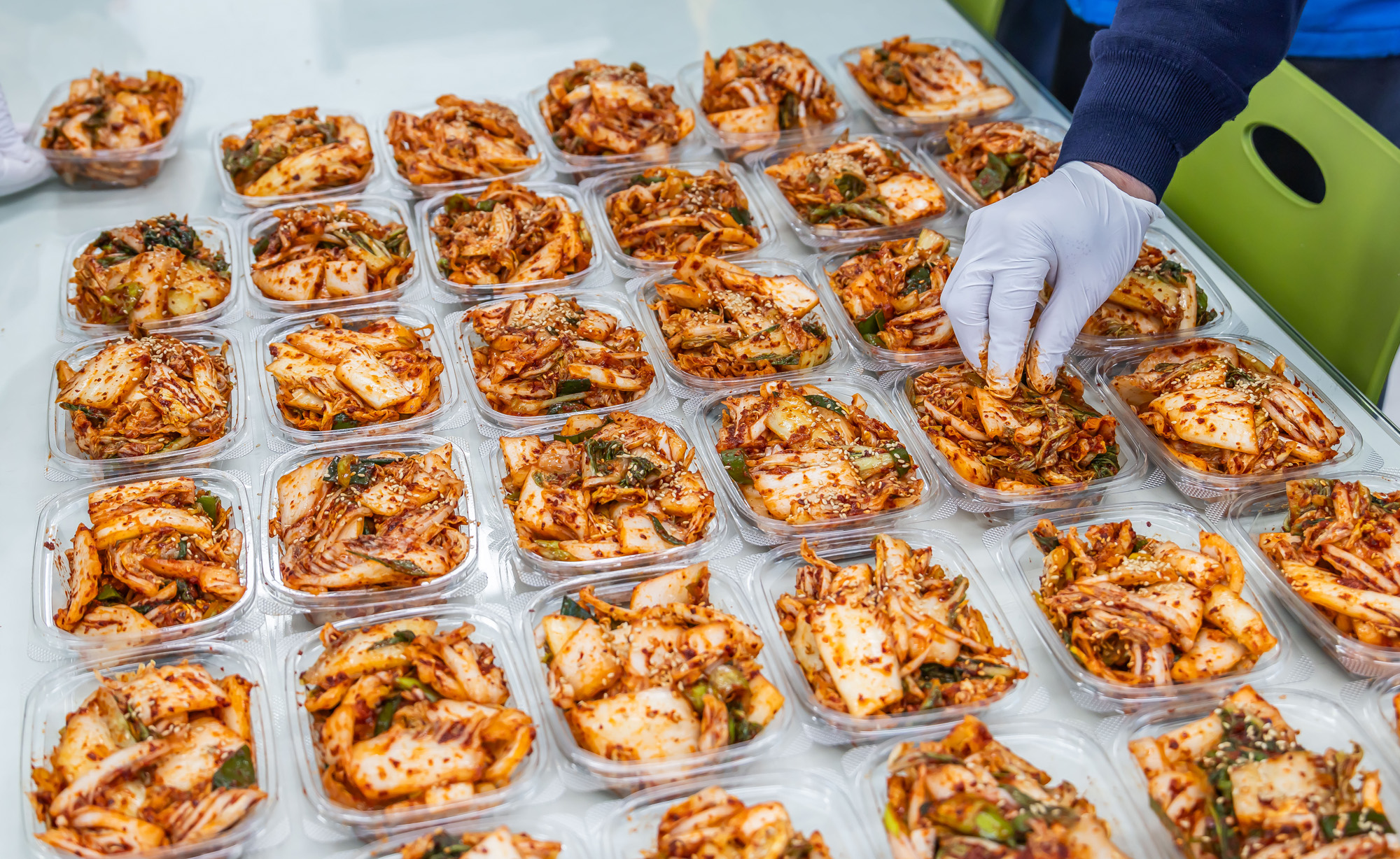 사회;세태;남성고독사;5060남성고독사;중장년1인남성가구;신정종합사회복지관;5060남성공유냉장고;5060남성반찬만들기봉사;고립가구