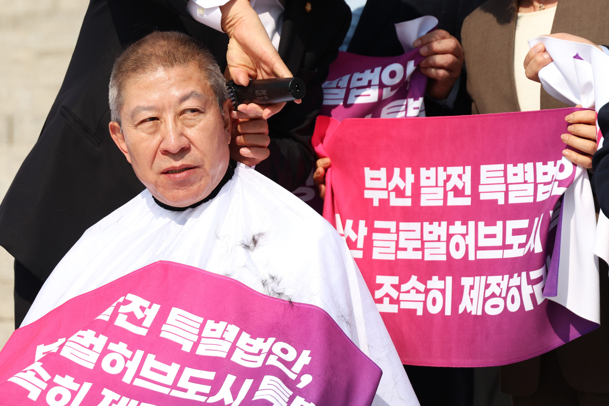 정치;국회;박혀준;부산시장공천;국민의힘부산공천;박형준삭발;부산글로벌허브도시특별법