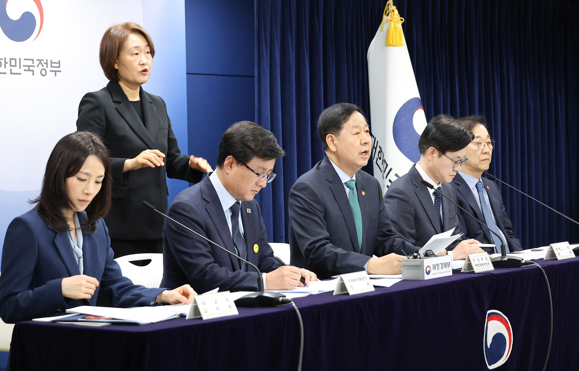 구윤철;부총리;비상경제;점검회의;합동브리핑