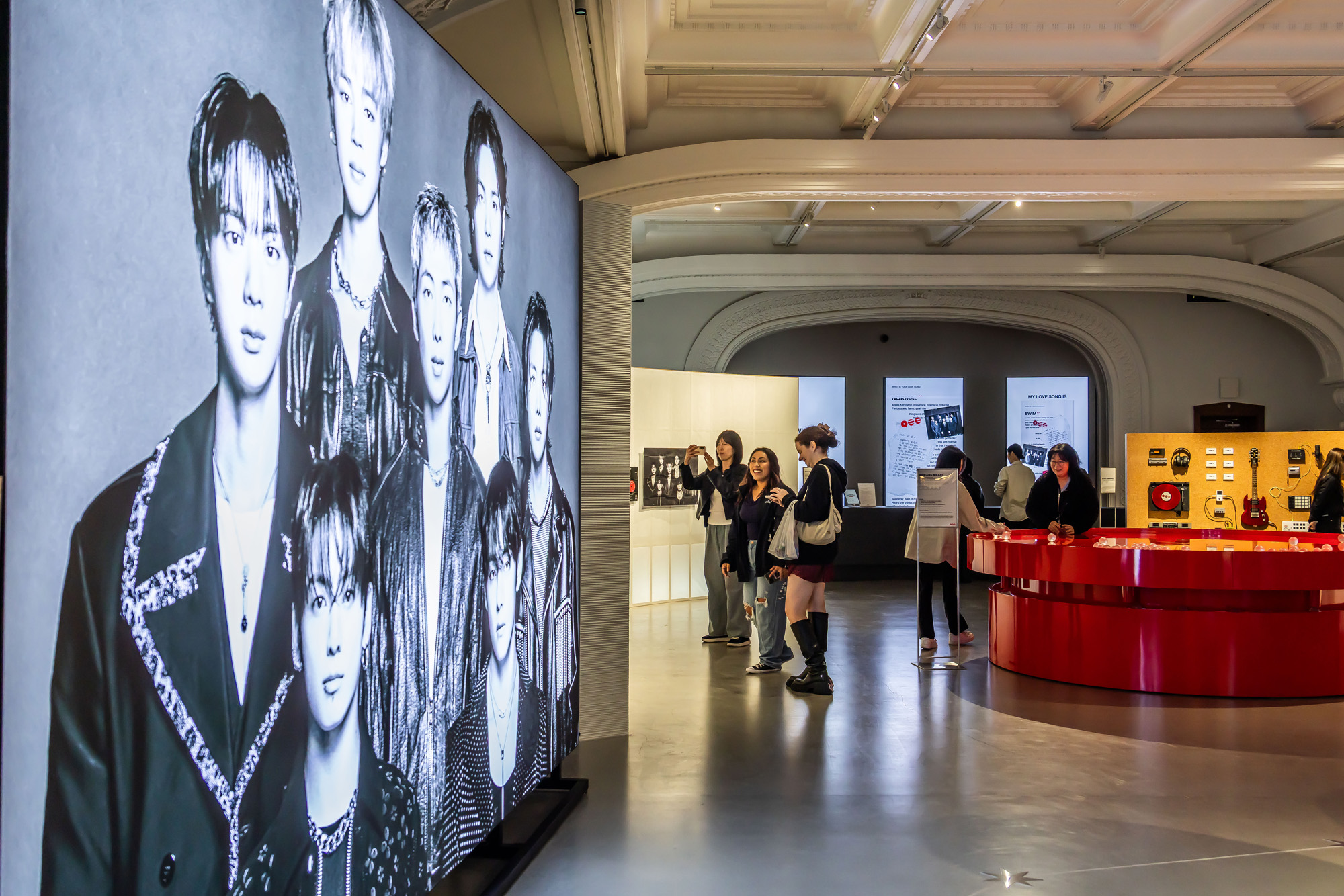 연예;방송;가수;스타;K팝;BTS;방탄소년단;하이브;BTS팝업스토어;신세계백화점더헤리티지;방탄소년단정규5집발매기념팝업