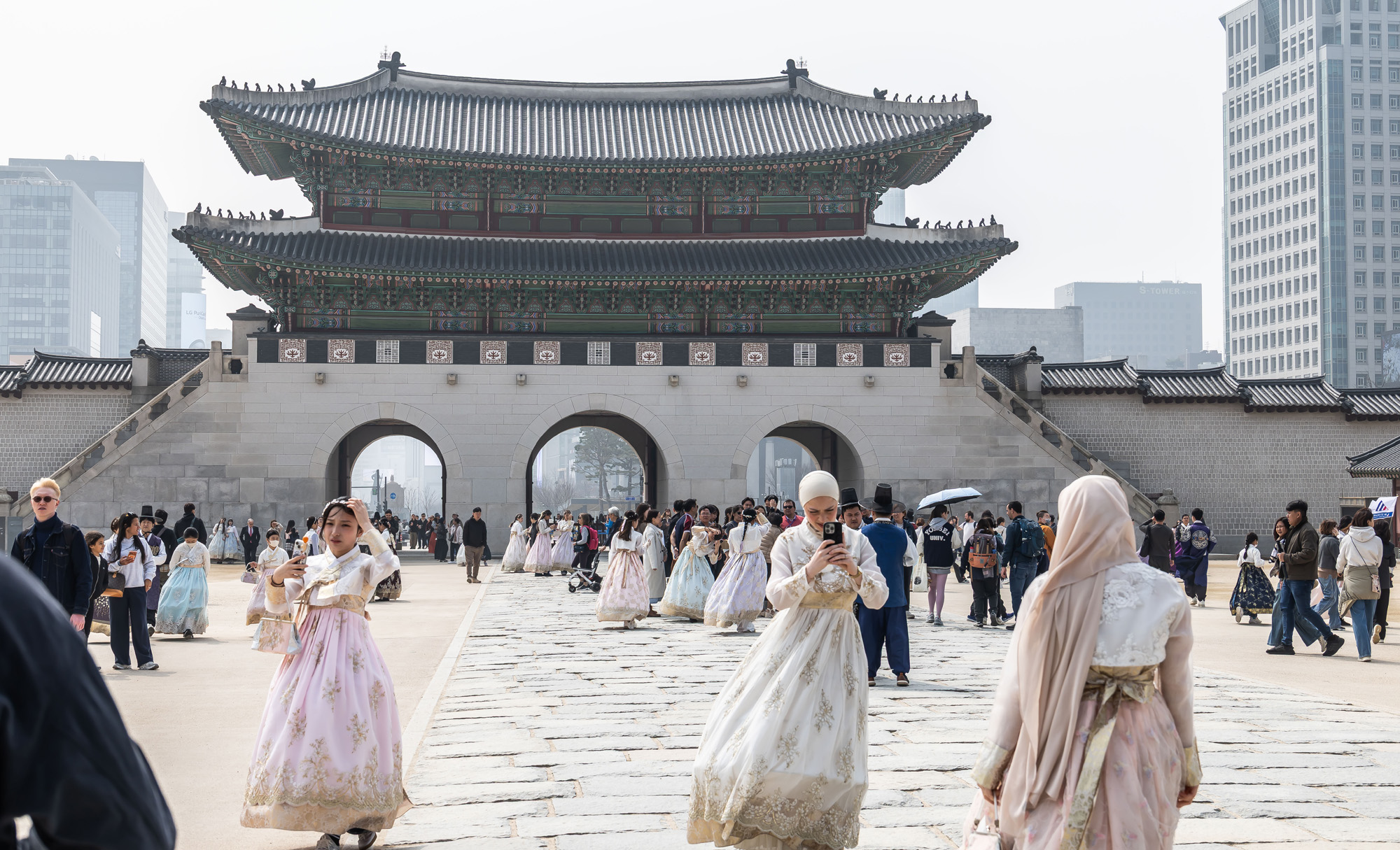 연예;방송;가수;스타;K팝;BTS;방탄소년단;방탄소년단복귀;BTS복귀;BTS효과;BTS특수;BTS광화문공연특수;경복궁외국인관광객;광화문외국인관광객