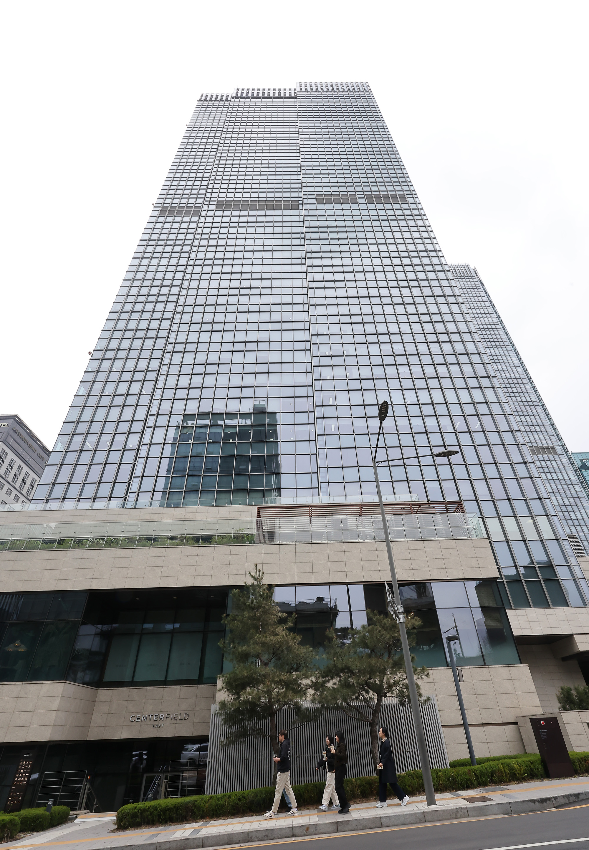 신세계;아이앤씨;신세계;아울렛;감전사;중대재해법