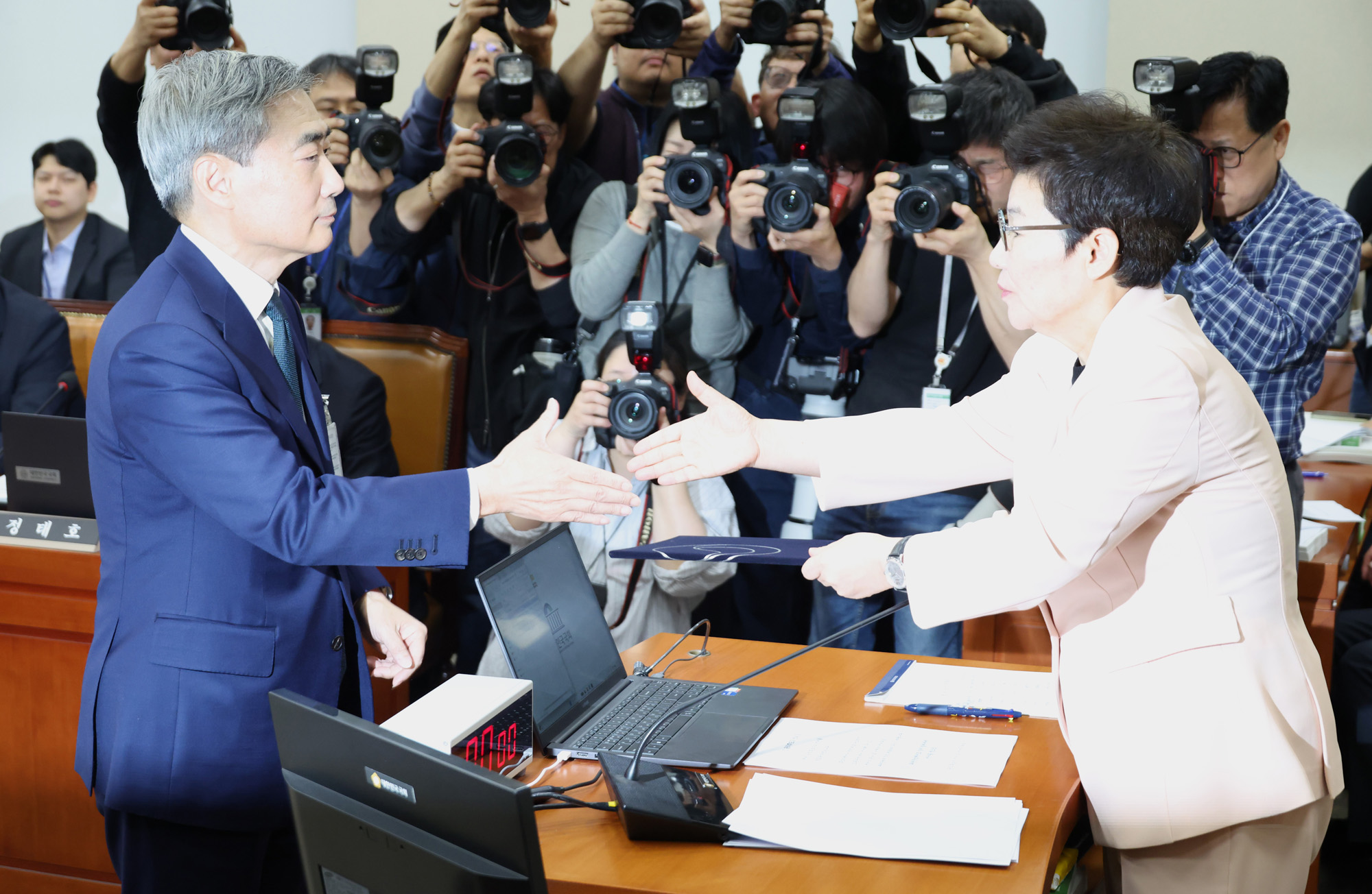 정치;국회;신현송;인사청문회;한국은행총재후보