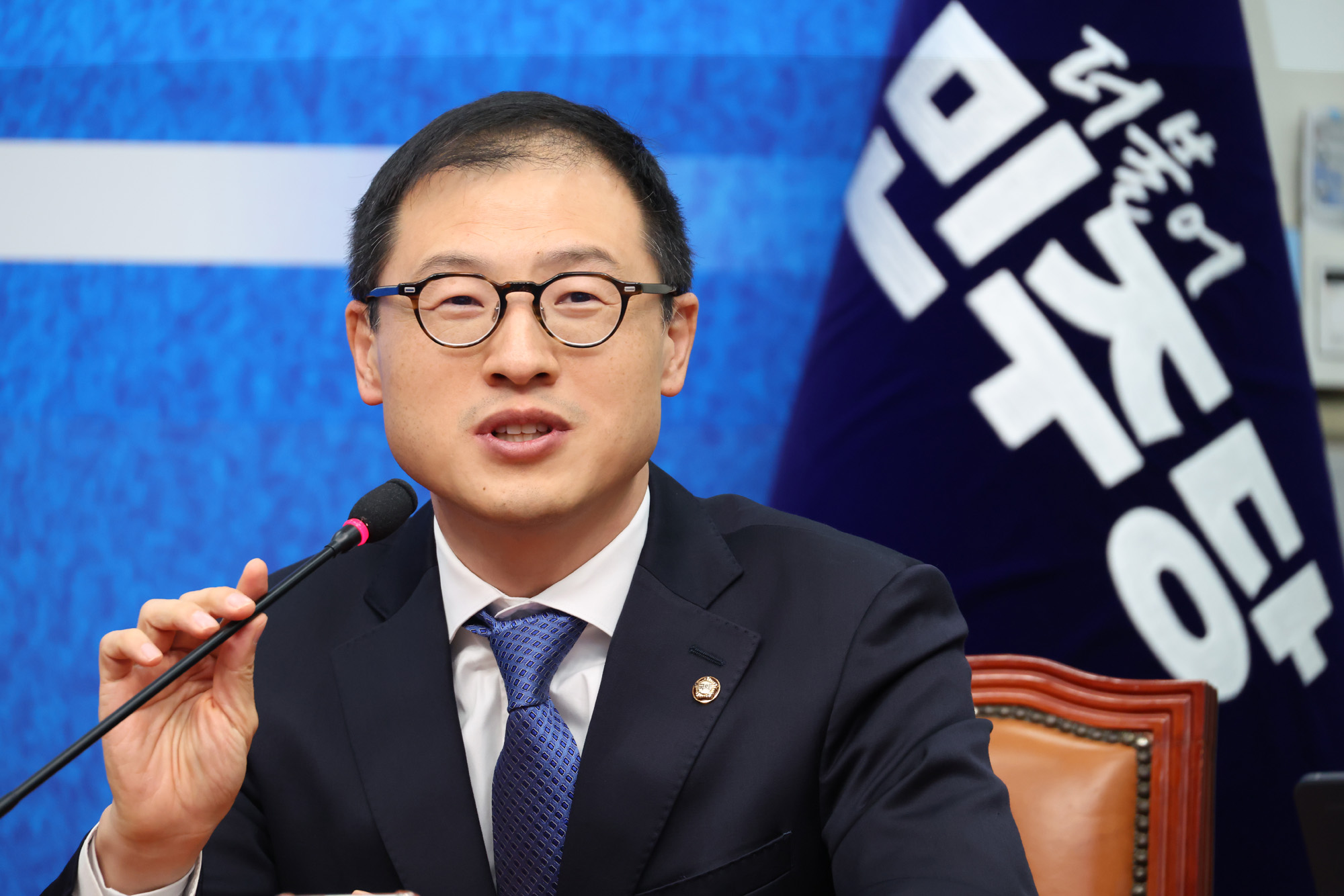 정치;국회;더불어민주당 1호인재;전태진;김상욱