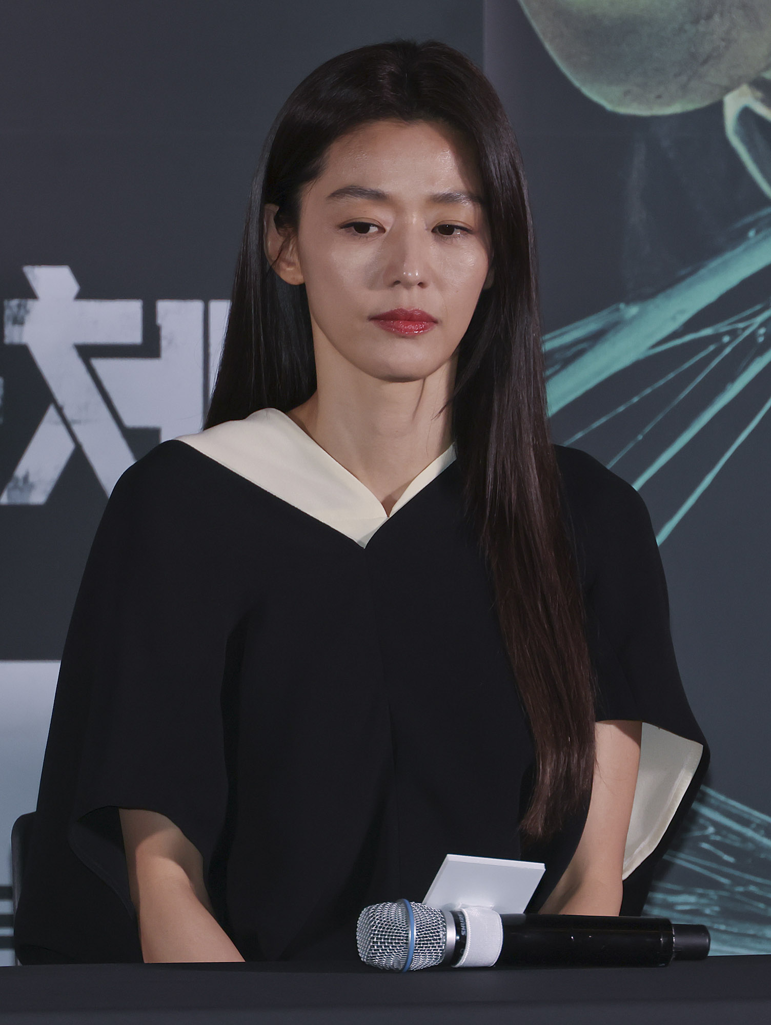 영화군체;군체;연상호군체;영화시사회;언론시사회