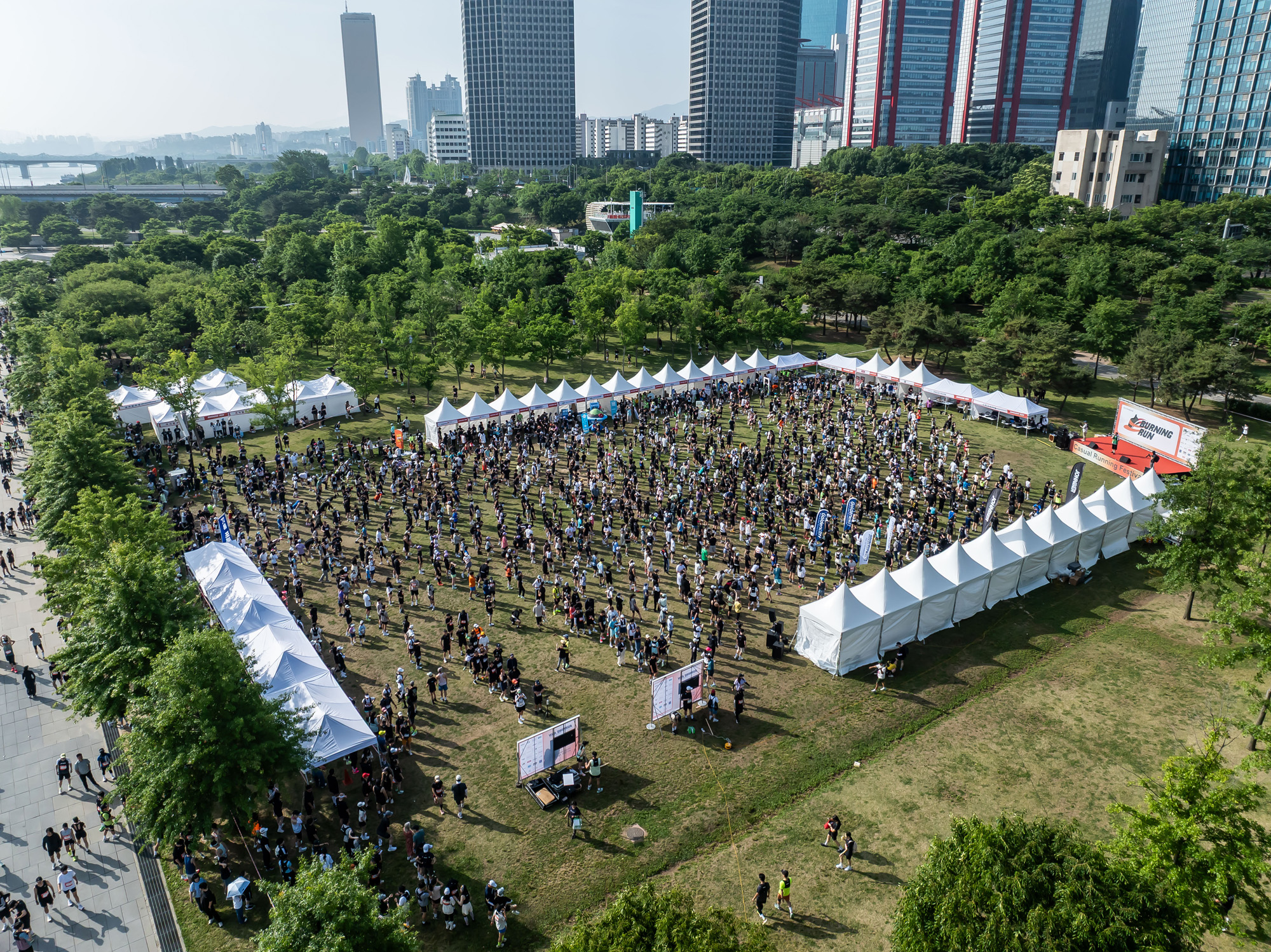 비즈한국;버닝런;비즈한국버닝런2026;버닝런마라톤대회;캐주얼러닝페스티벌