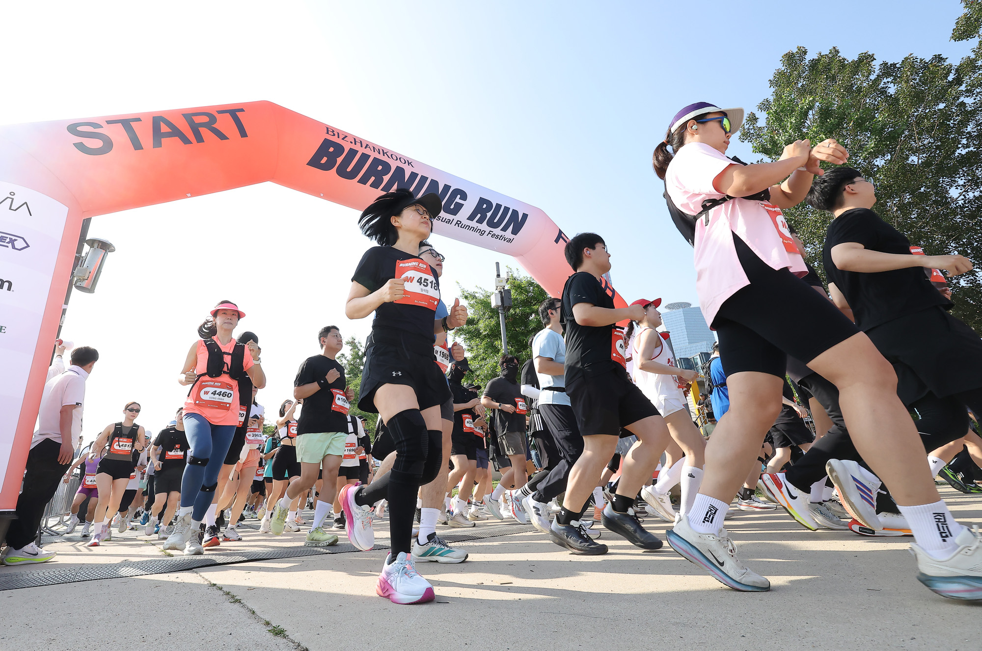 비즈한국;버닝런;비즈한국버닝런2026;버닝런마라톤대회;캐주얼러닝페스티벌