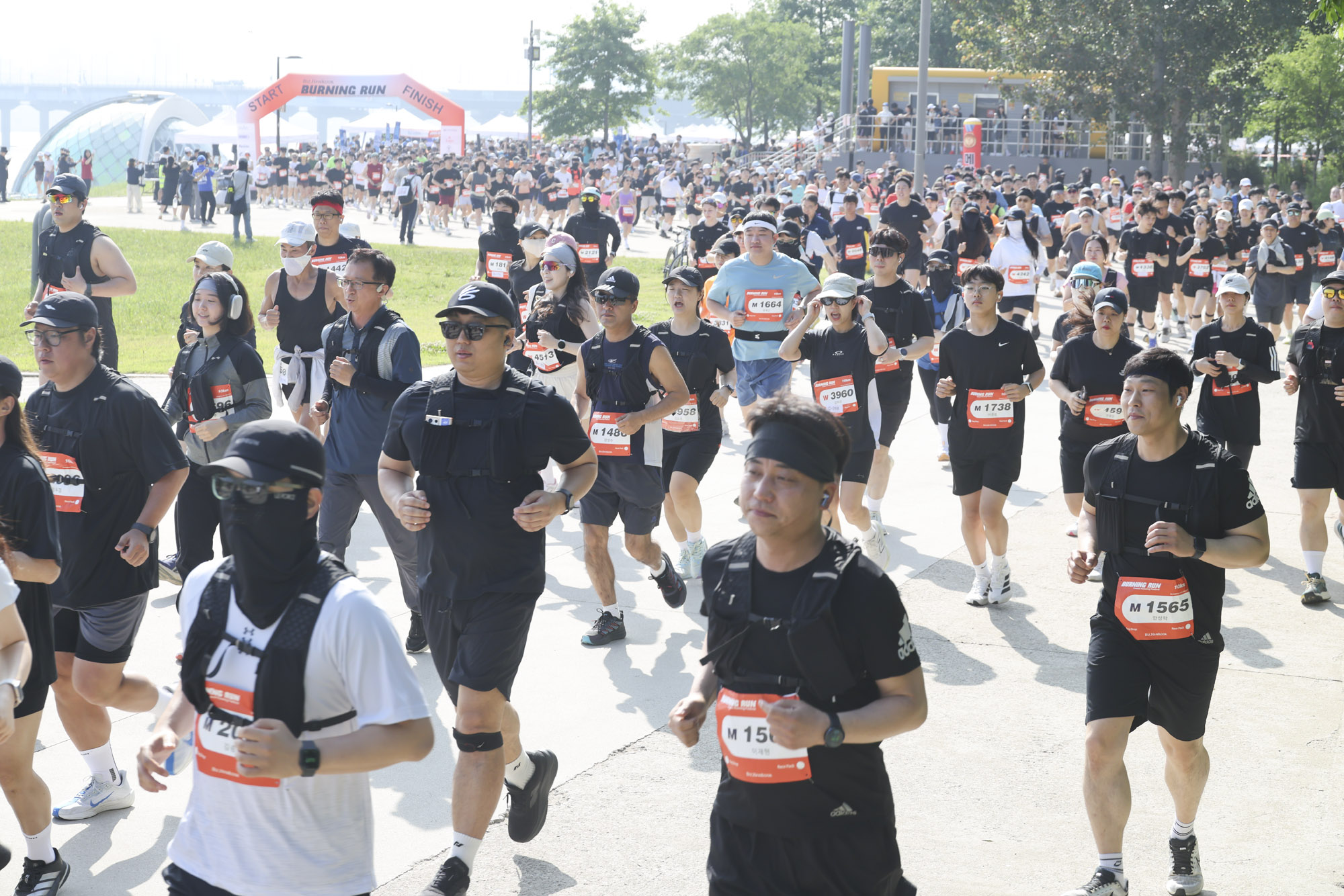 버닝런;버닝런2026;마라톤;비즈한국