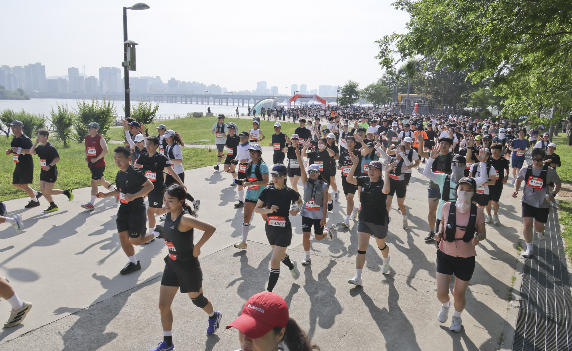 버닝런;버닝런2026;마라톤;비즈한국