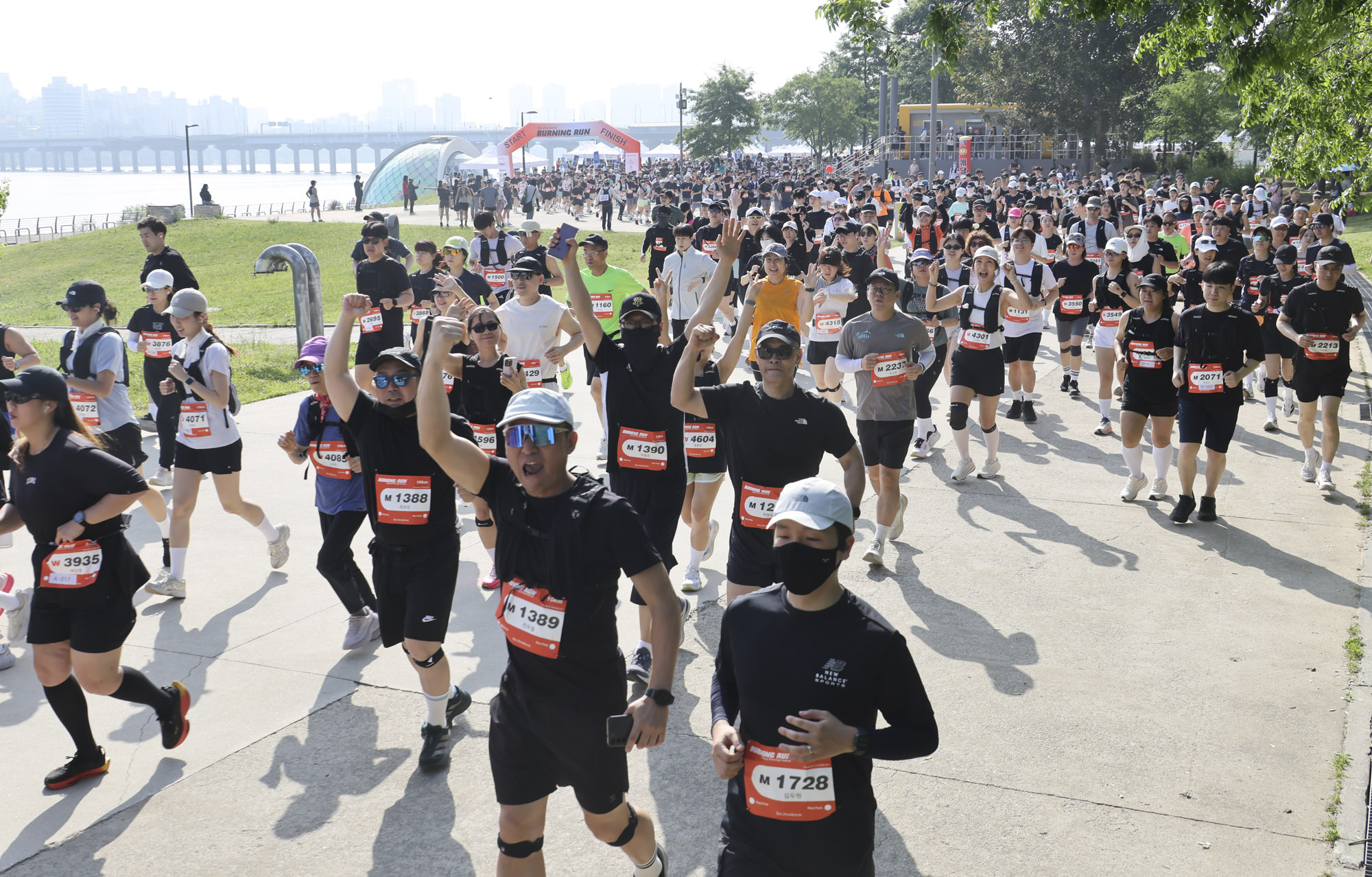 버닝런;버닝런2026;마라톤;비즈한국