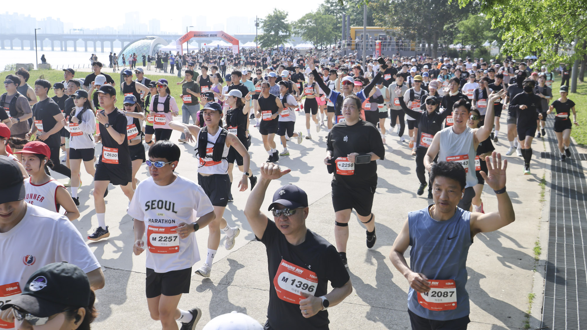 버닝런;버닝런2026;마라톤;비즈한국