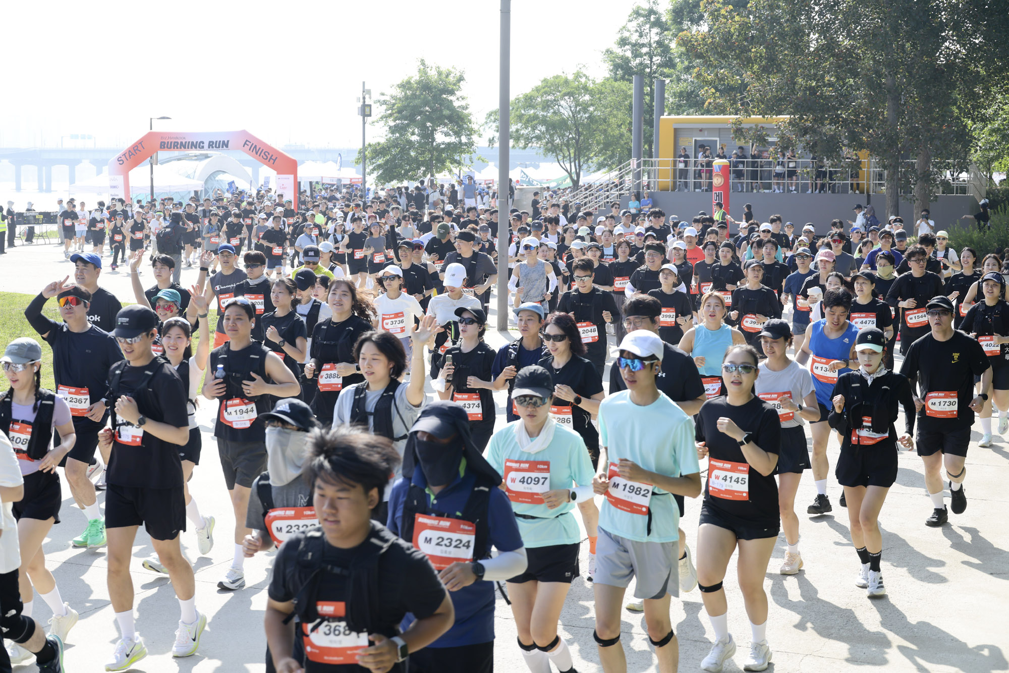 버닝런;버닝런2026;마라톤;비즈한국