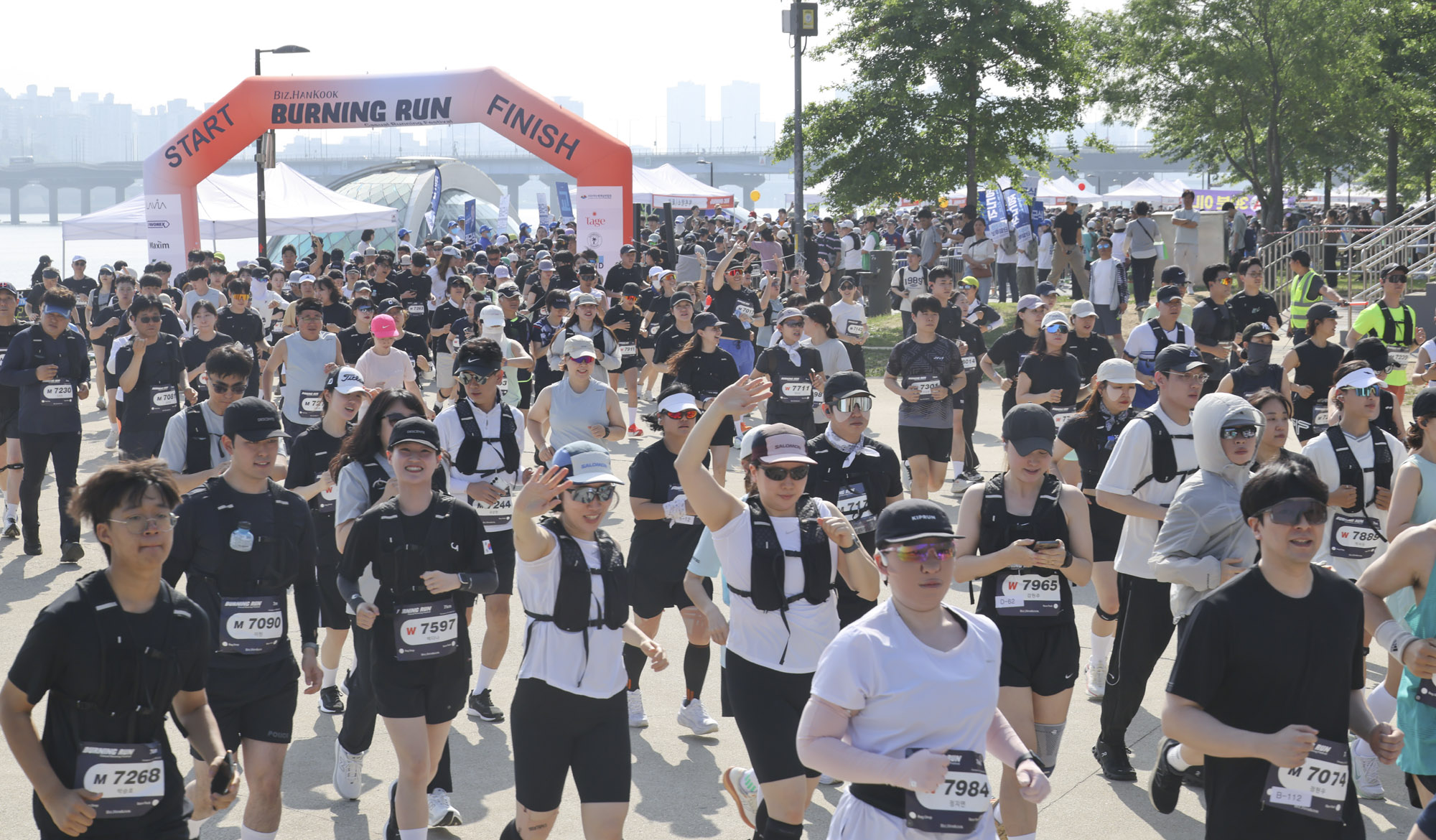 버닝런;버닝런2026;마라톤;비즈한국