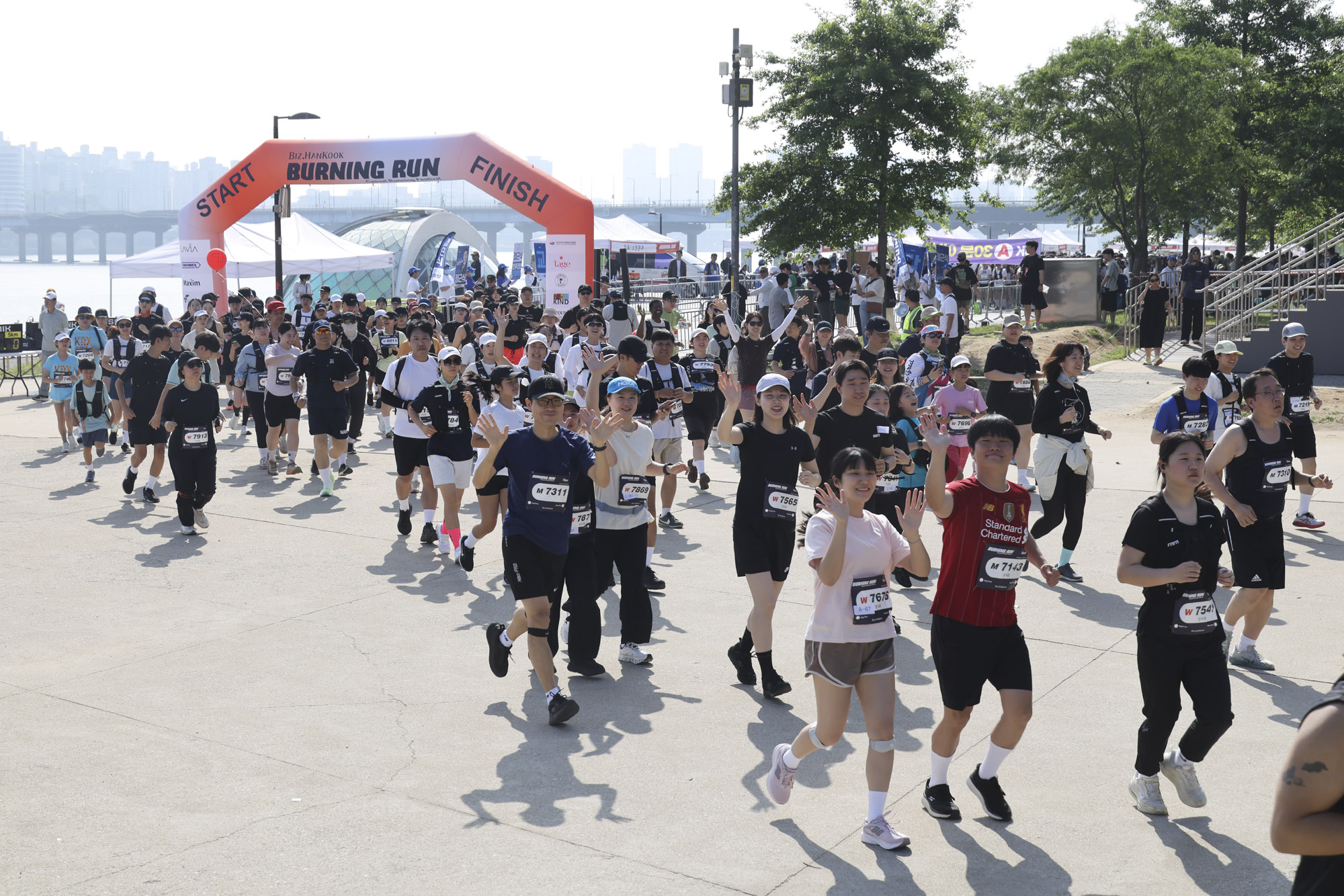 버닝런;버닝런2026;마라톤;비즈한국