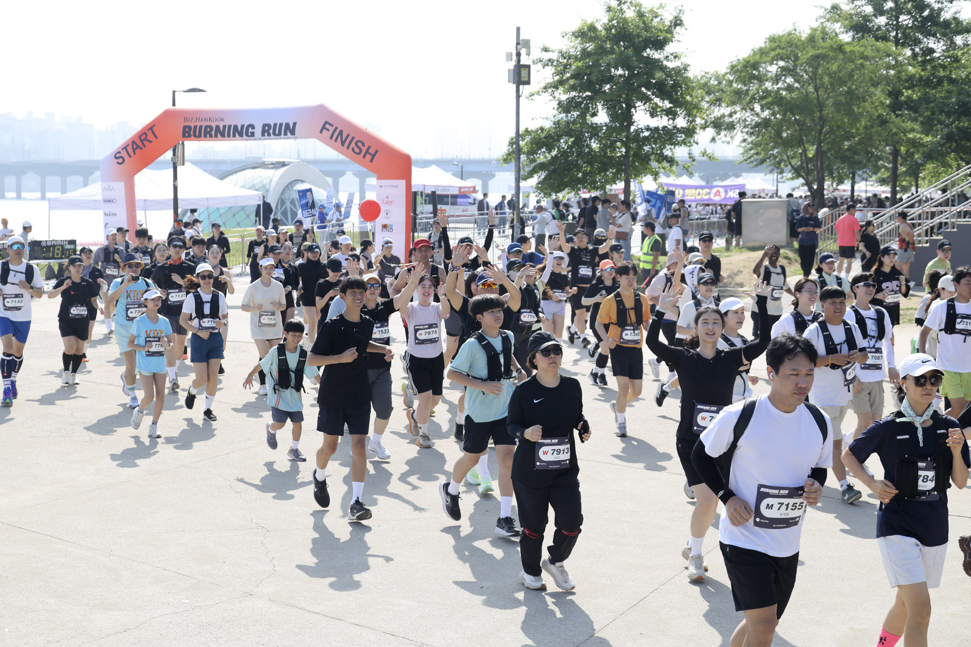 버닝런;버닝런2026;마라톤;비즈한국