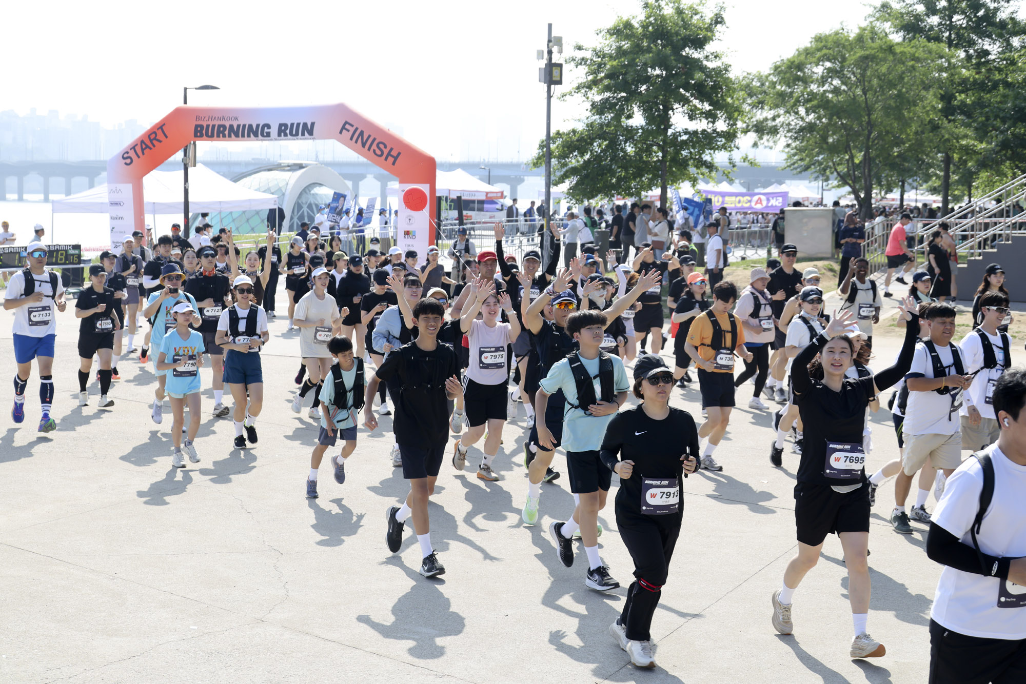 버닝런;버닝런2026;마라톤;비즈한국