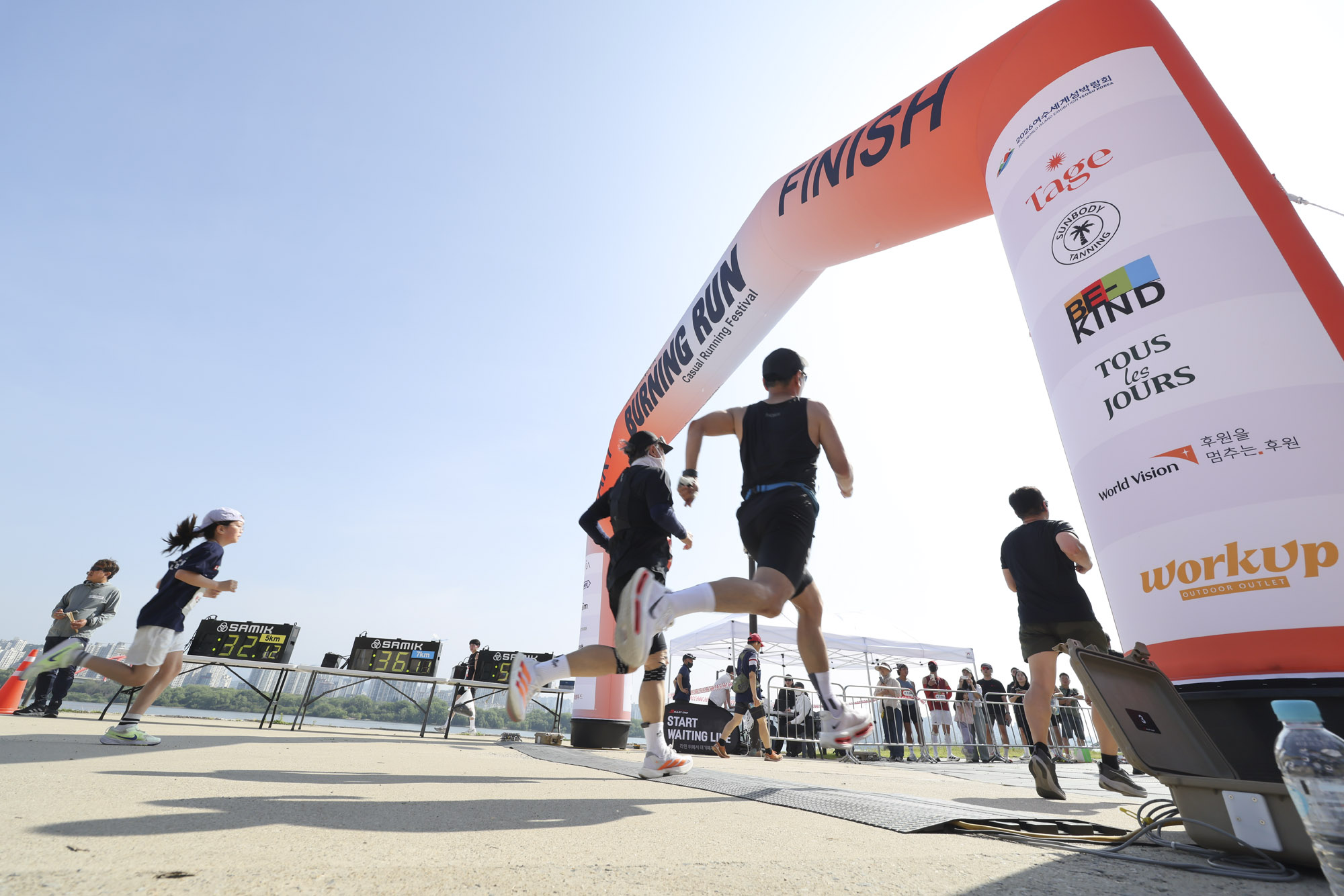 버닝런;버닝런2026;마라톤;비즈한국