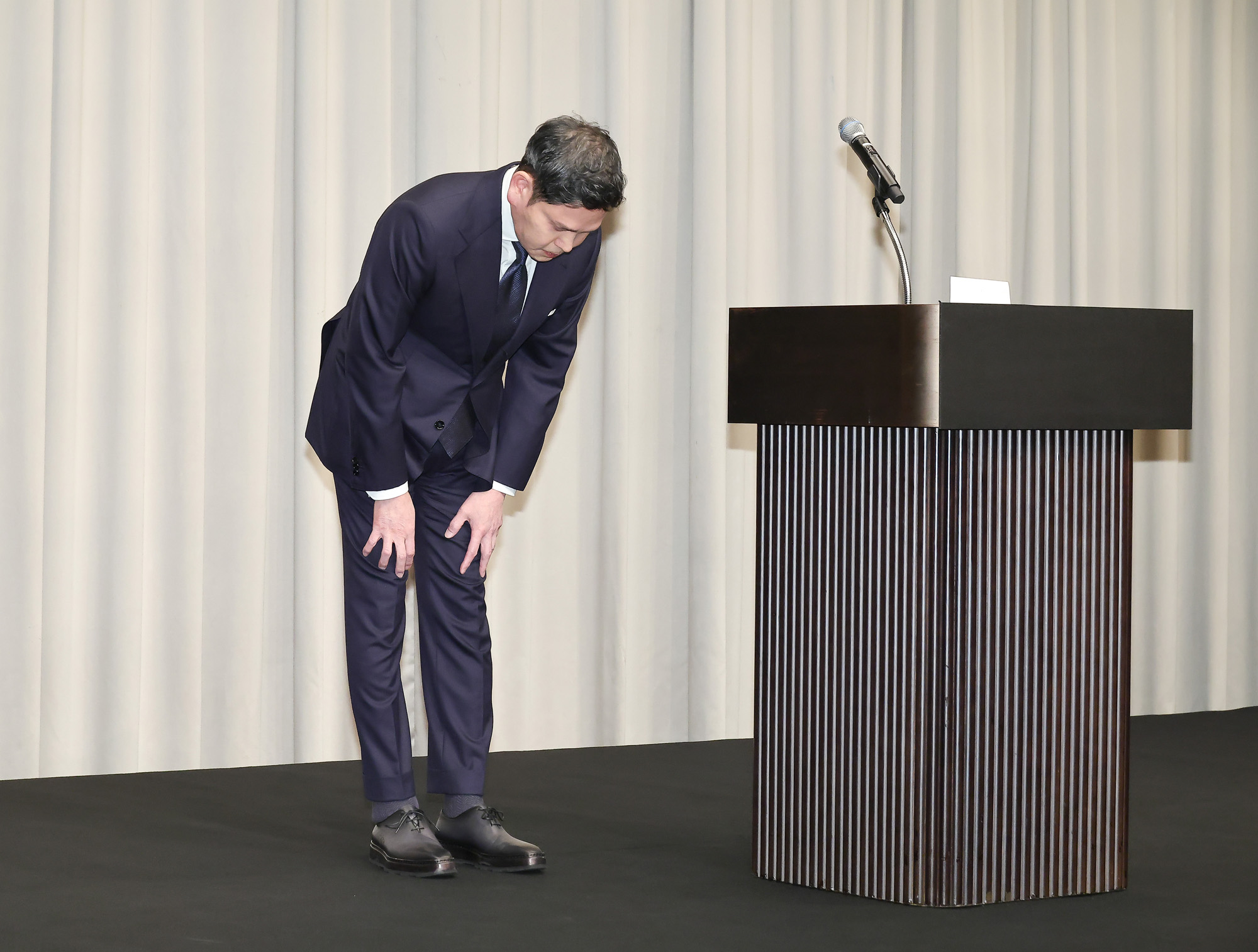 정용진;신세계;회장;사과문;탱크데이;스타벅스