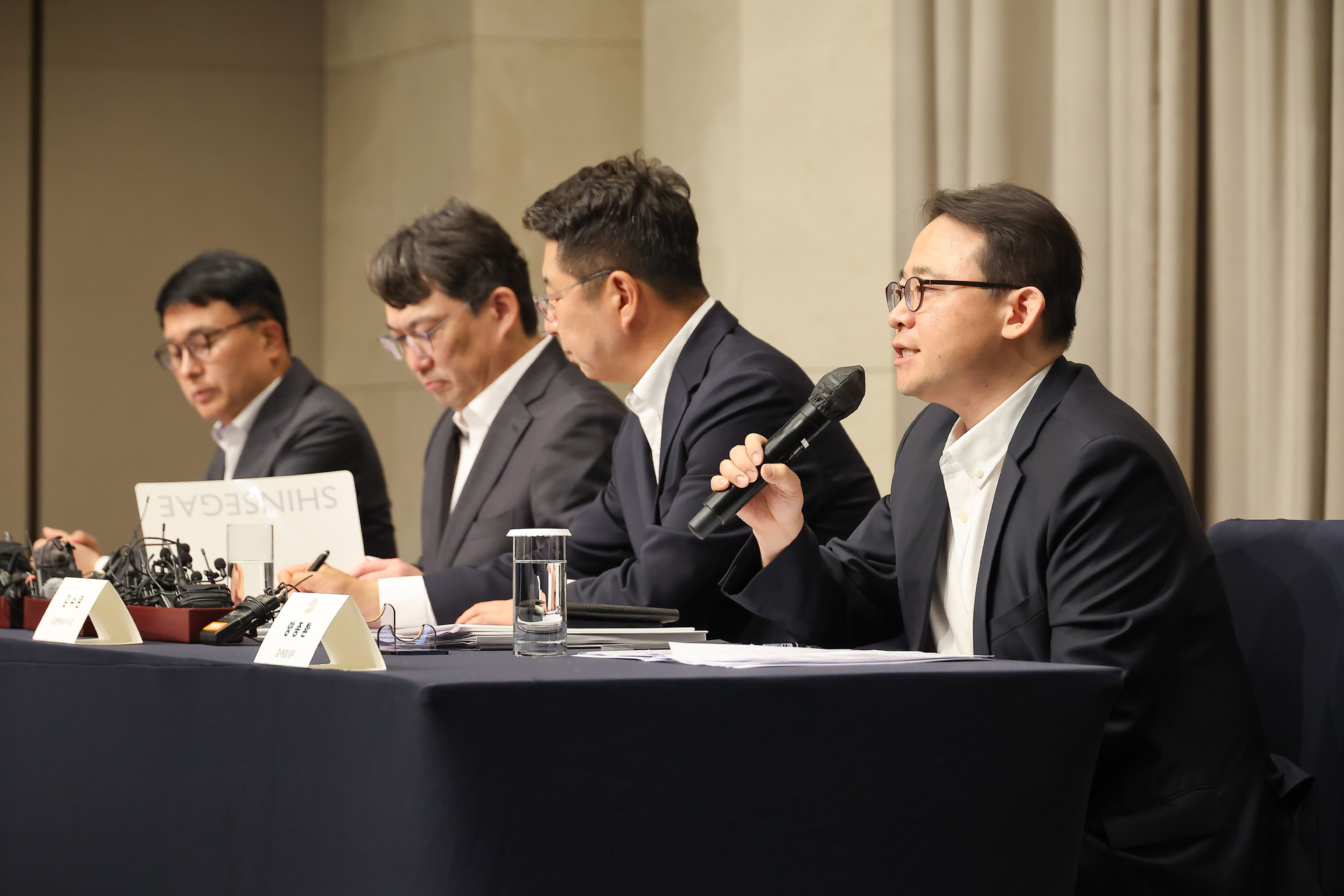 정용진;신세계;회장;사과문;탱크데이;스타벅스