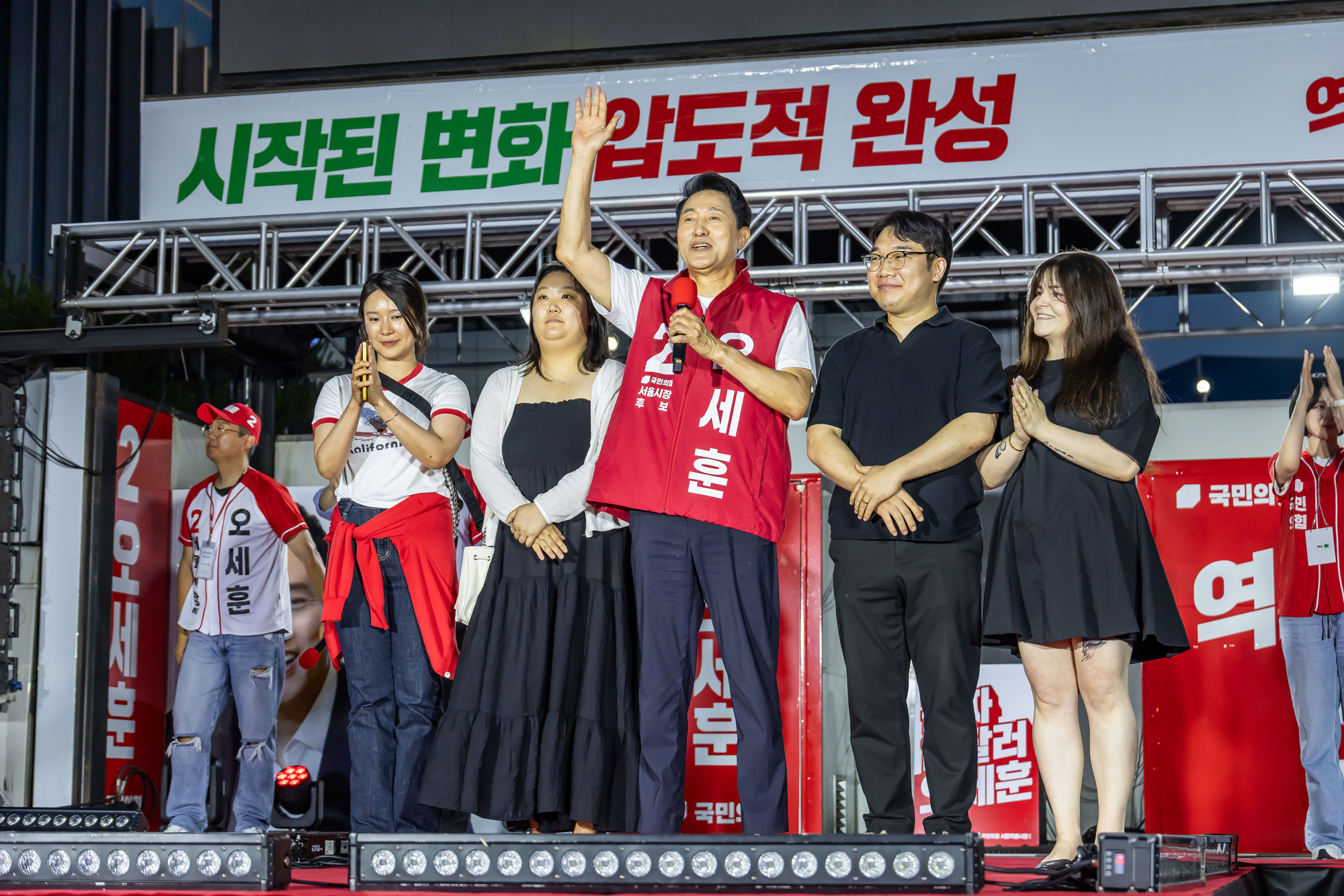 정치;선거;지방선거;6.3지방선거;6.3지선;정당;국민의힘;오세훈;오세훈서울시장후보;국민의힘오세훈;오세훈신촌유세