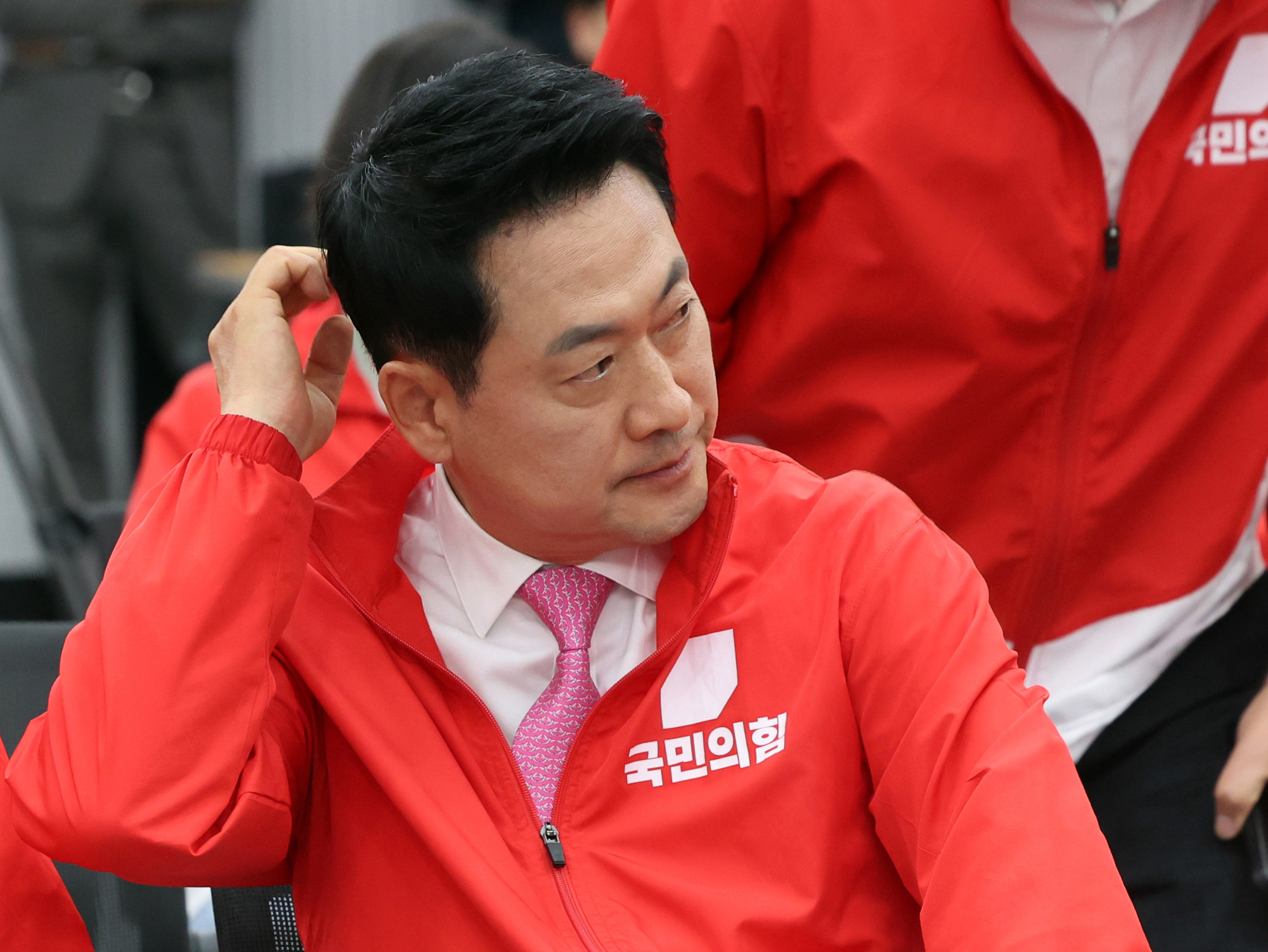 정치;정당;국민의힘개표상황실;장동혁;국민의힘방송사출구결과