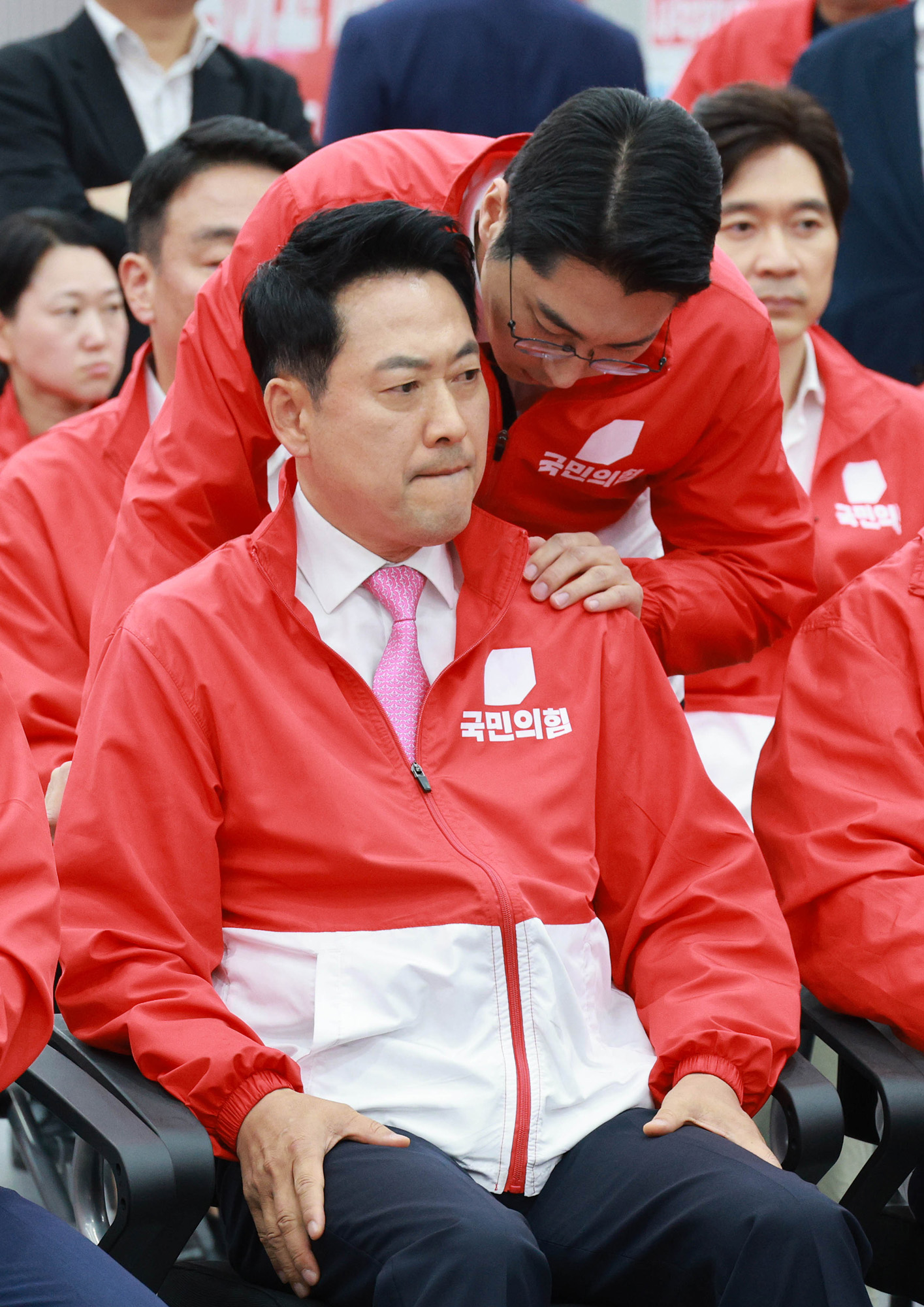 정치;정당;국민의힘개표상황실;장동혁;국민의힘방송사출구결과
