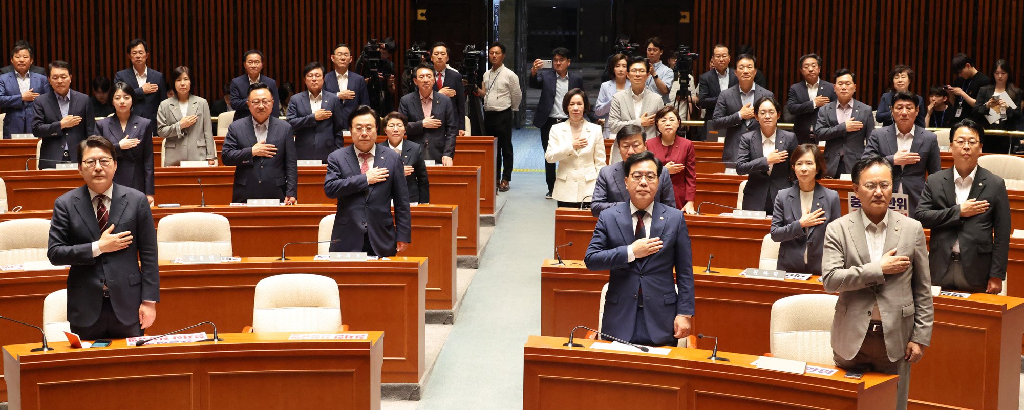 정치;국회;국민의힘의원총회;송언석;투표용지;선관위규탄피켓