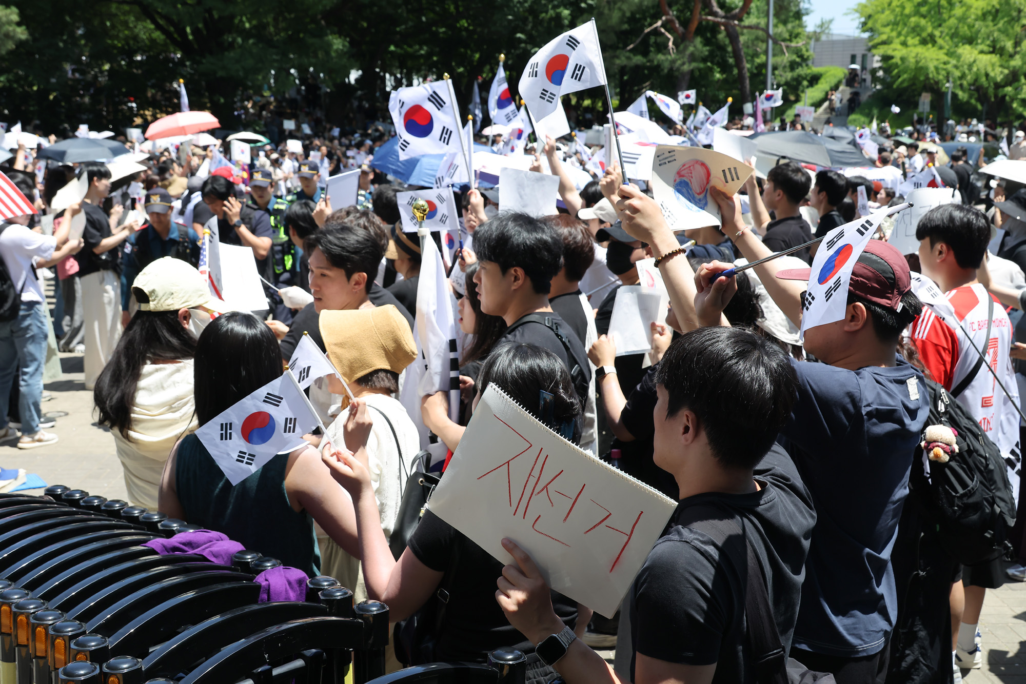 올림픽 공원;개표소;시위;투표용지;재투표;재선거;부정선거