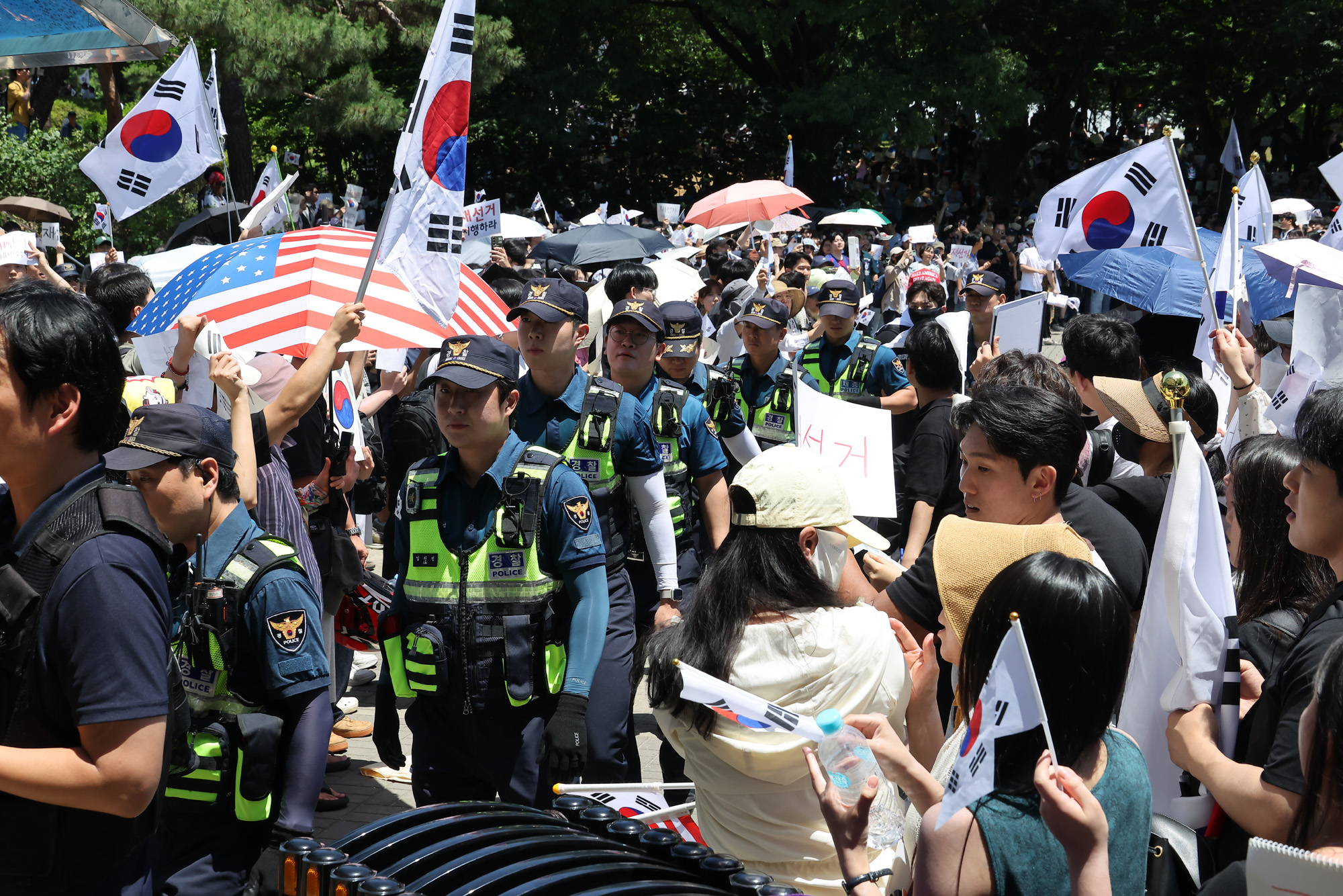 올림픽 공원;개표소;시위;투표용지;재투표;재선거;부정선거