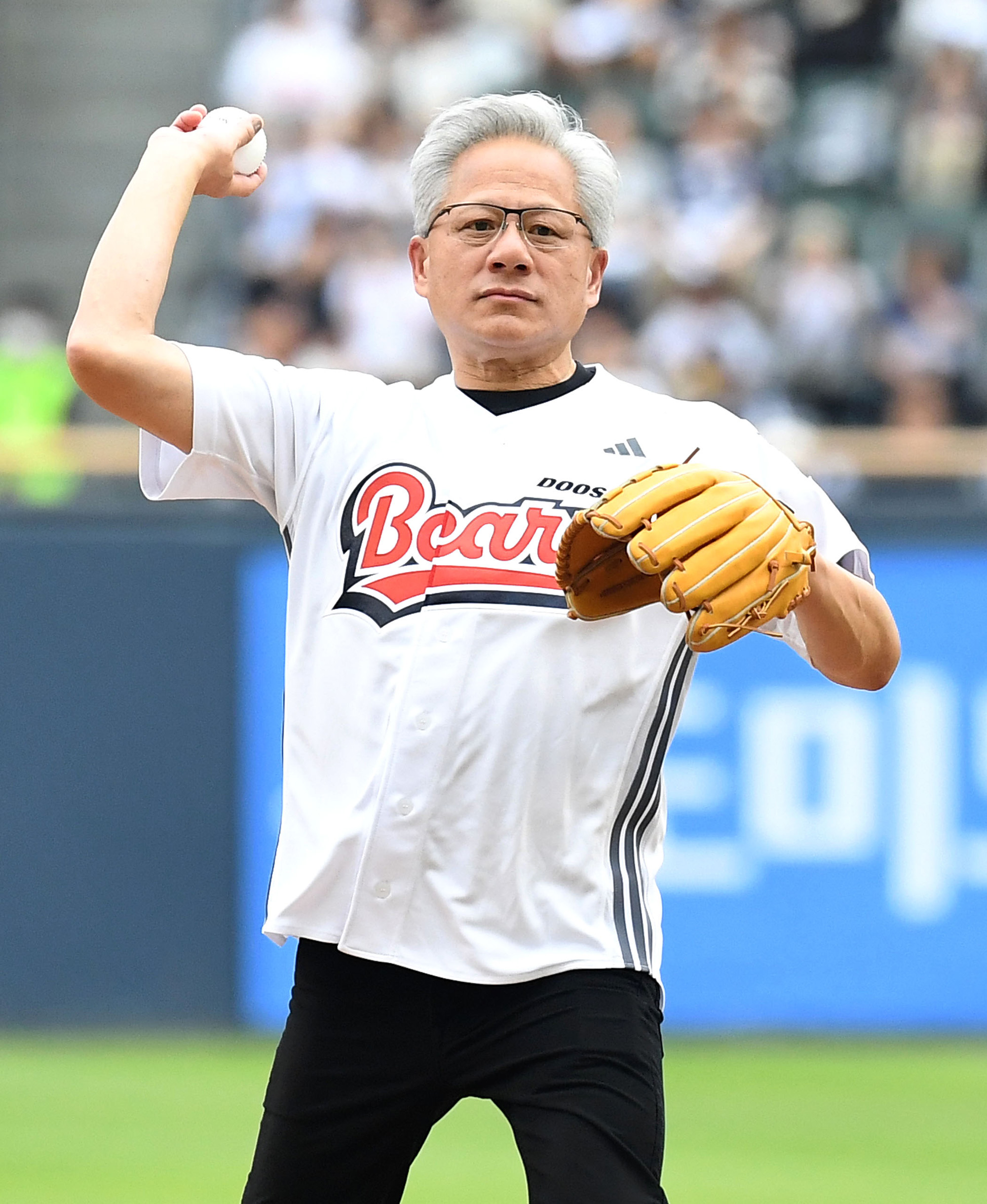 젠슨황;시구;야구;잠실야구장