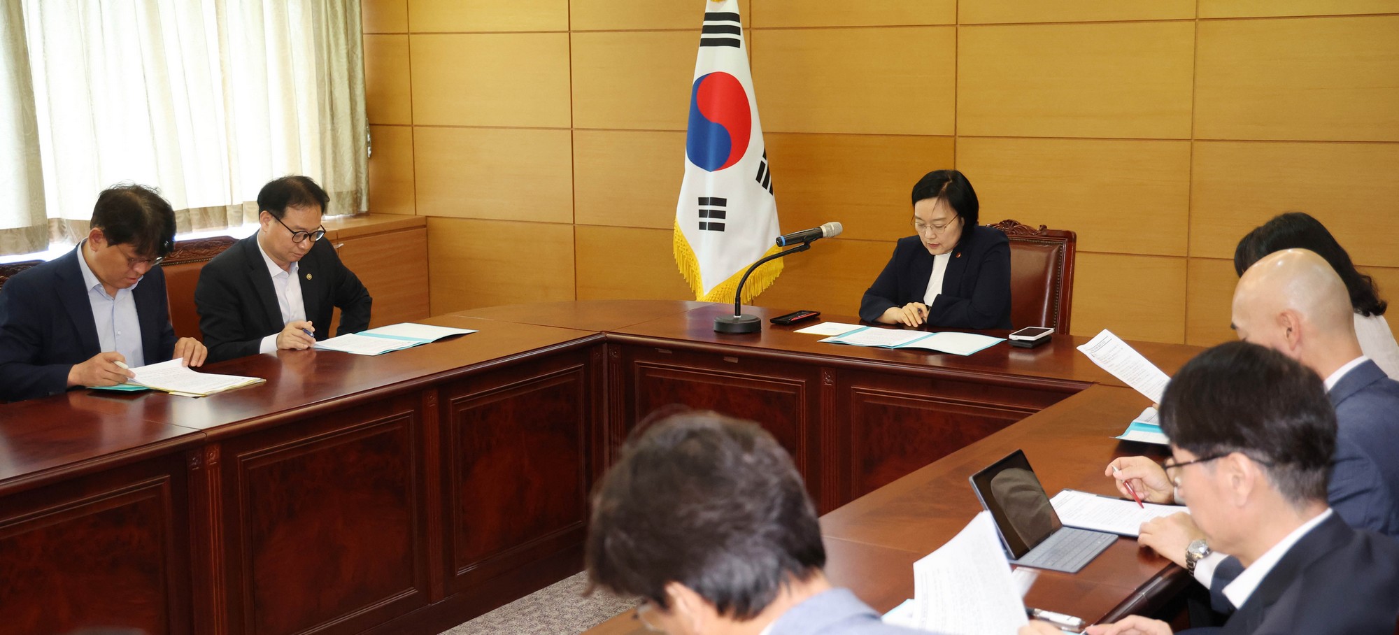 정치;행정;인물;이재명정부;국무총리후보자;한성숙;한성숙총리후보;한성숙국무총리후보자첫출근;금융감독원연수원