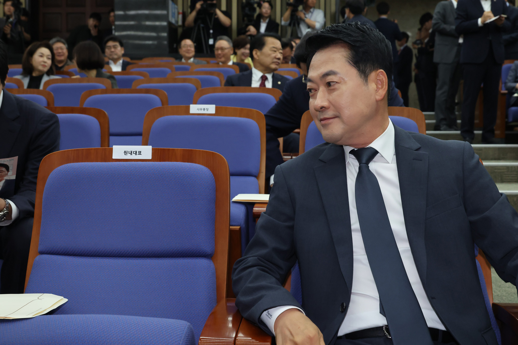 정치;국회;국민의힘 의원총회원내대표선출;장동혁