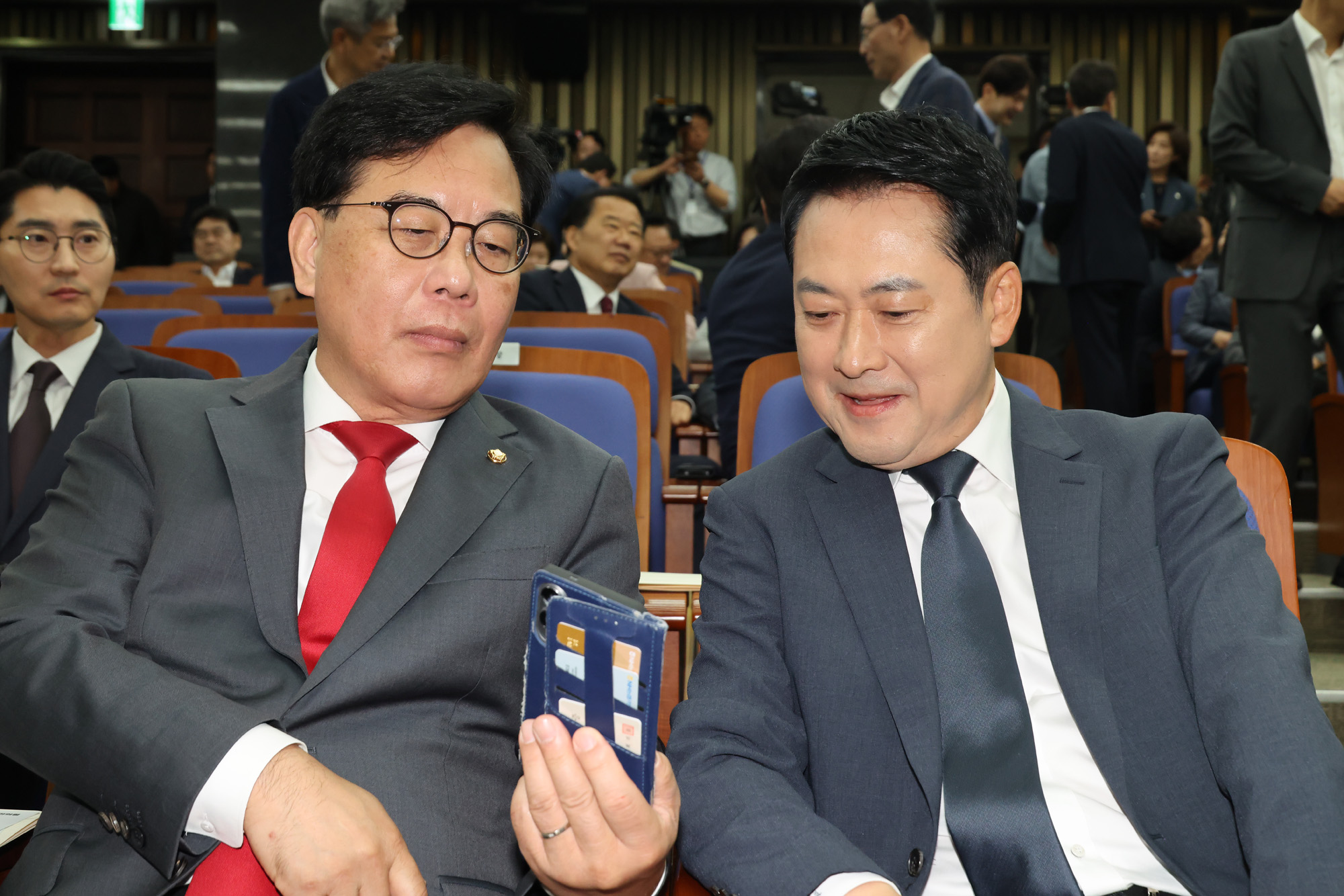 정치;국회;국민의힘 의원총회원내대표선출;장동혁