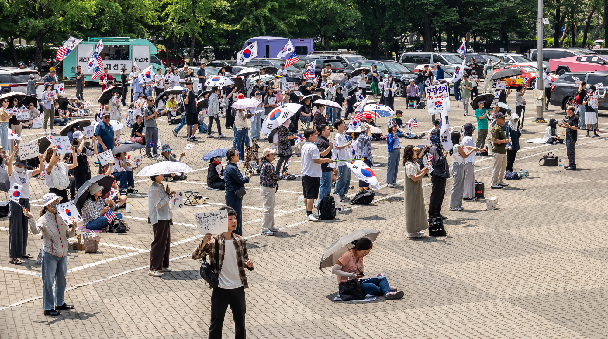 사회;집회;시위;6.3지방선거투표용지부족사태;재선거요구;부정선거주장;잠실개표소봉쇄시위;잠실개표소봉쇄극우;극우집회;태극기집회;올림픽공원투표소봉쇄