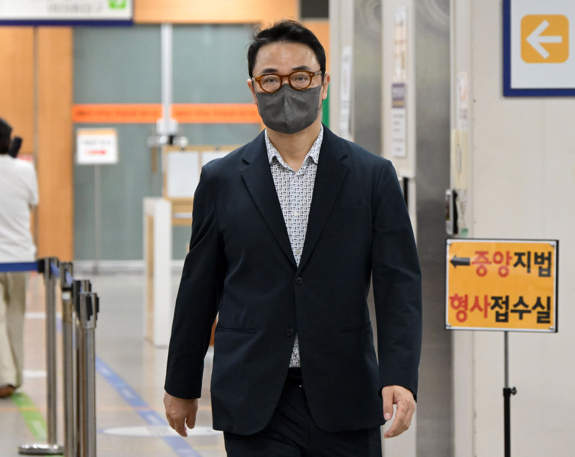 법원