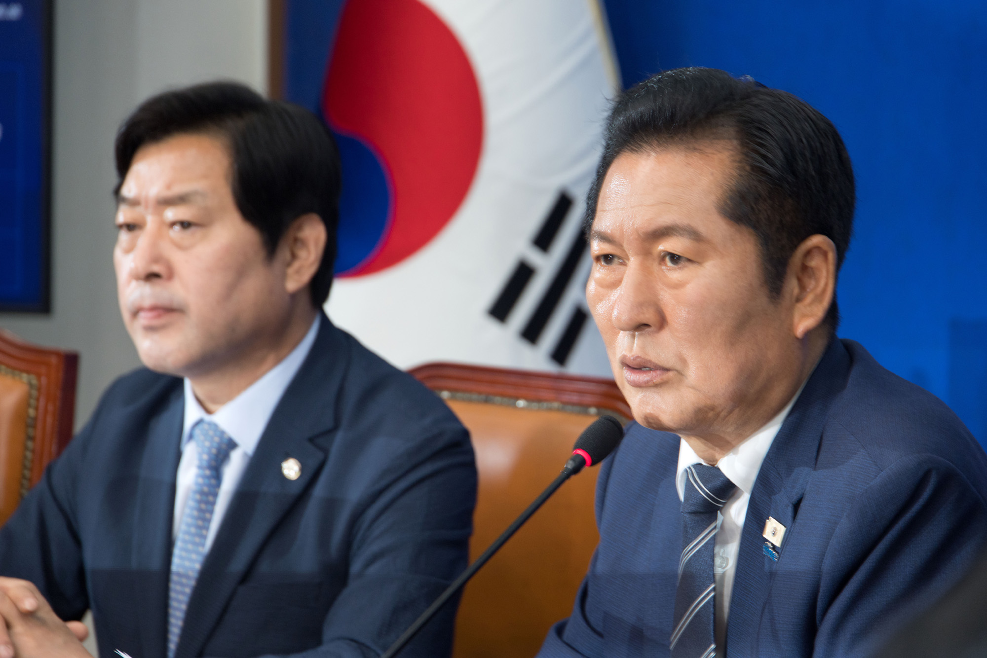 정치;정당;더불어민주당;최고위원회의