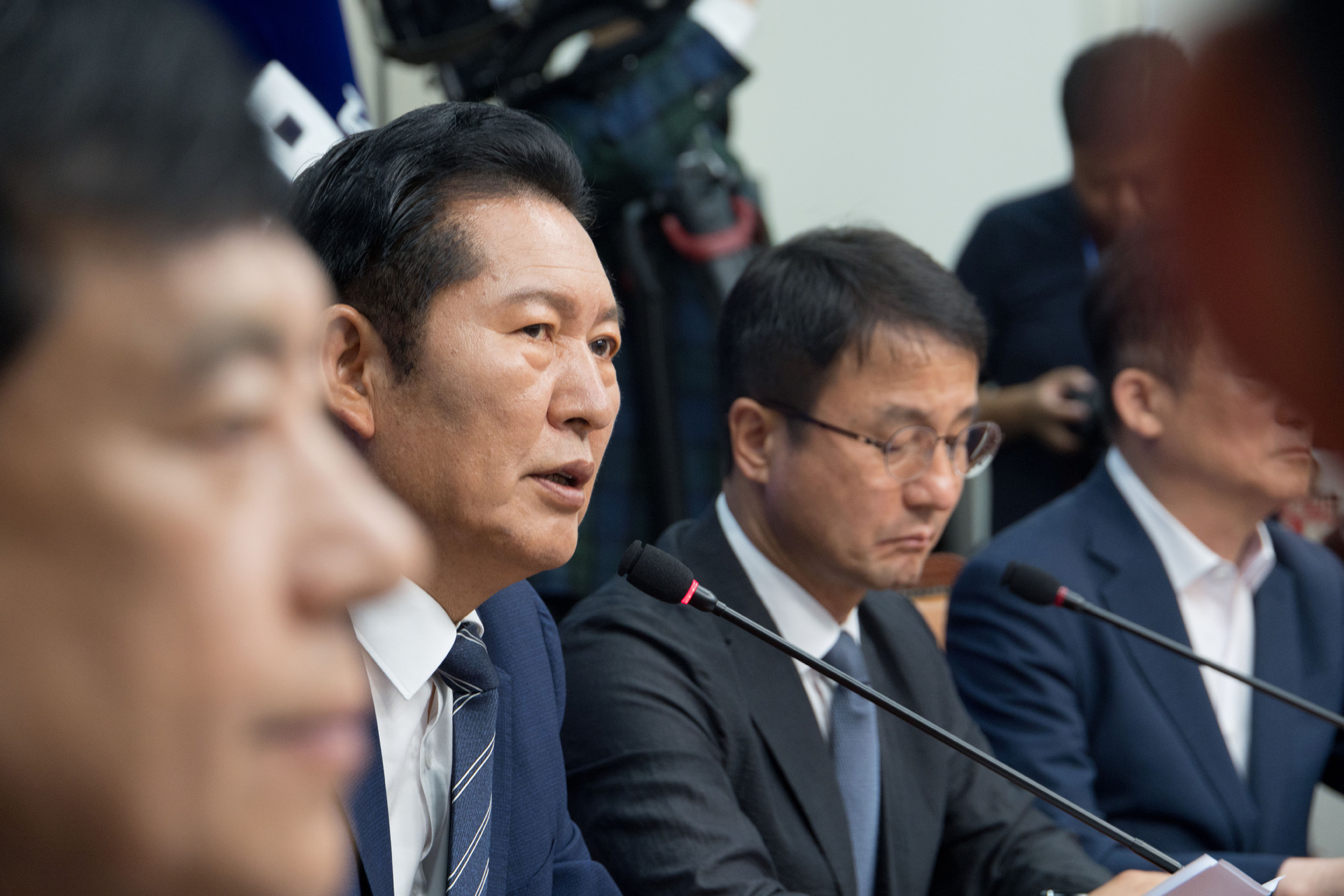 정치;정당;더불어민주당;최고위원회의
