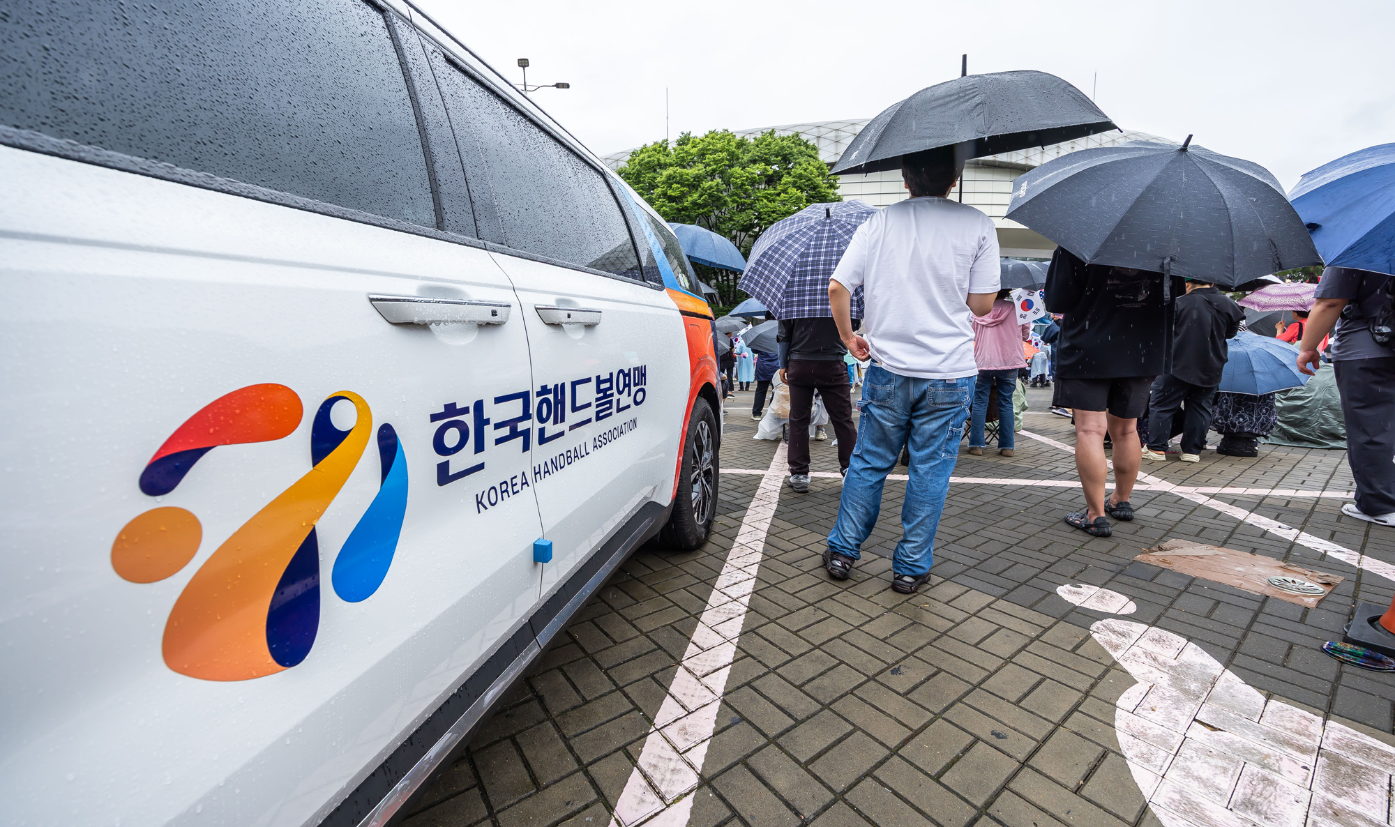 사회;집회;시위;6.3지방선거투표용지부족사태;재선거요구;부정선거주장;잠실개표소봉쇄시위;잠실개표소봉쇄극우;극우집회;태극기집회;올림픽공원투표소봉쇄