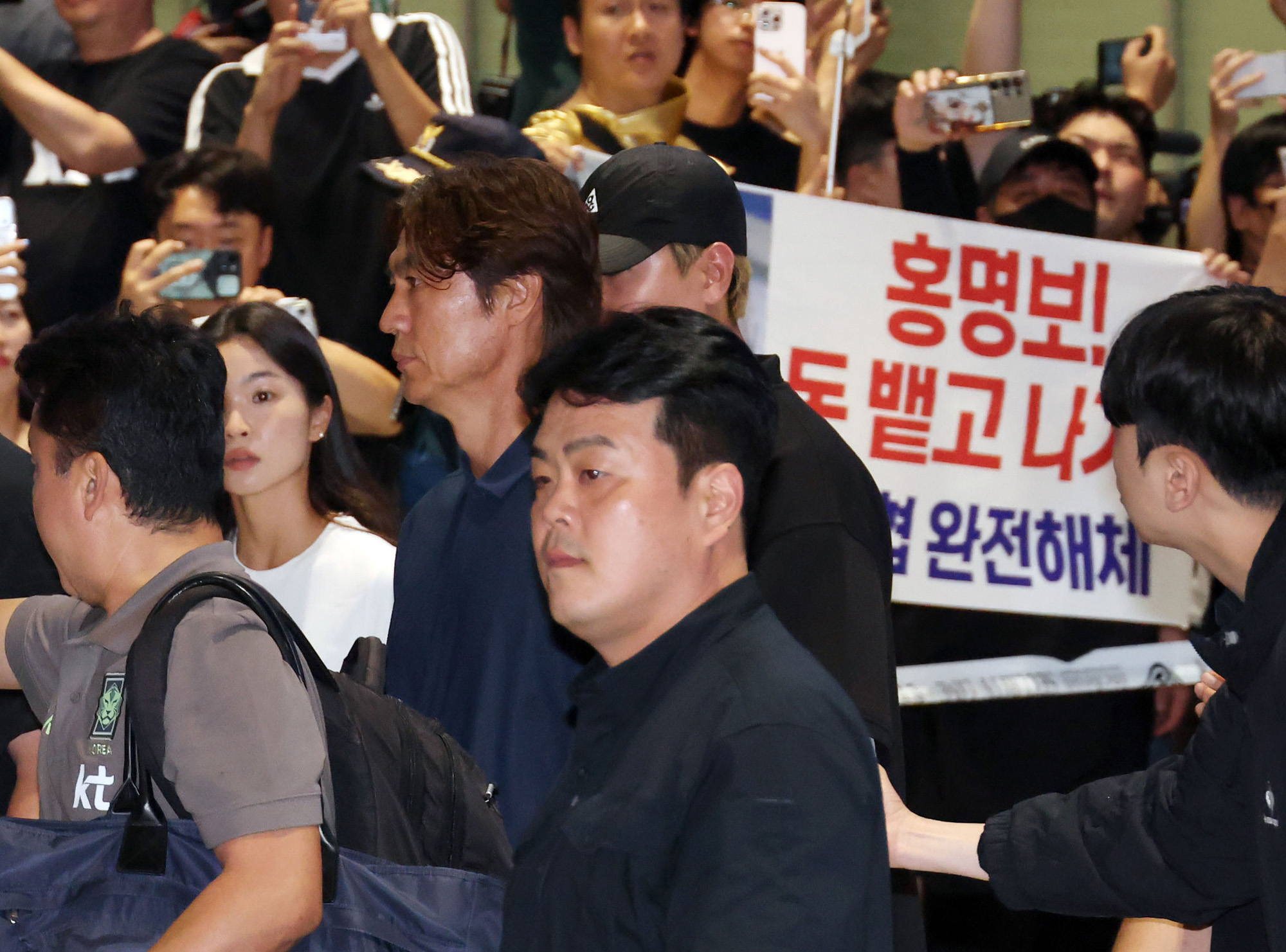 스포츠;축구;2026북중미월드컵;축구국가대표팀귀국;홍명보귀국;홍명보전축구대표팀감독