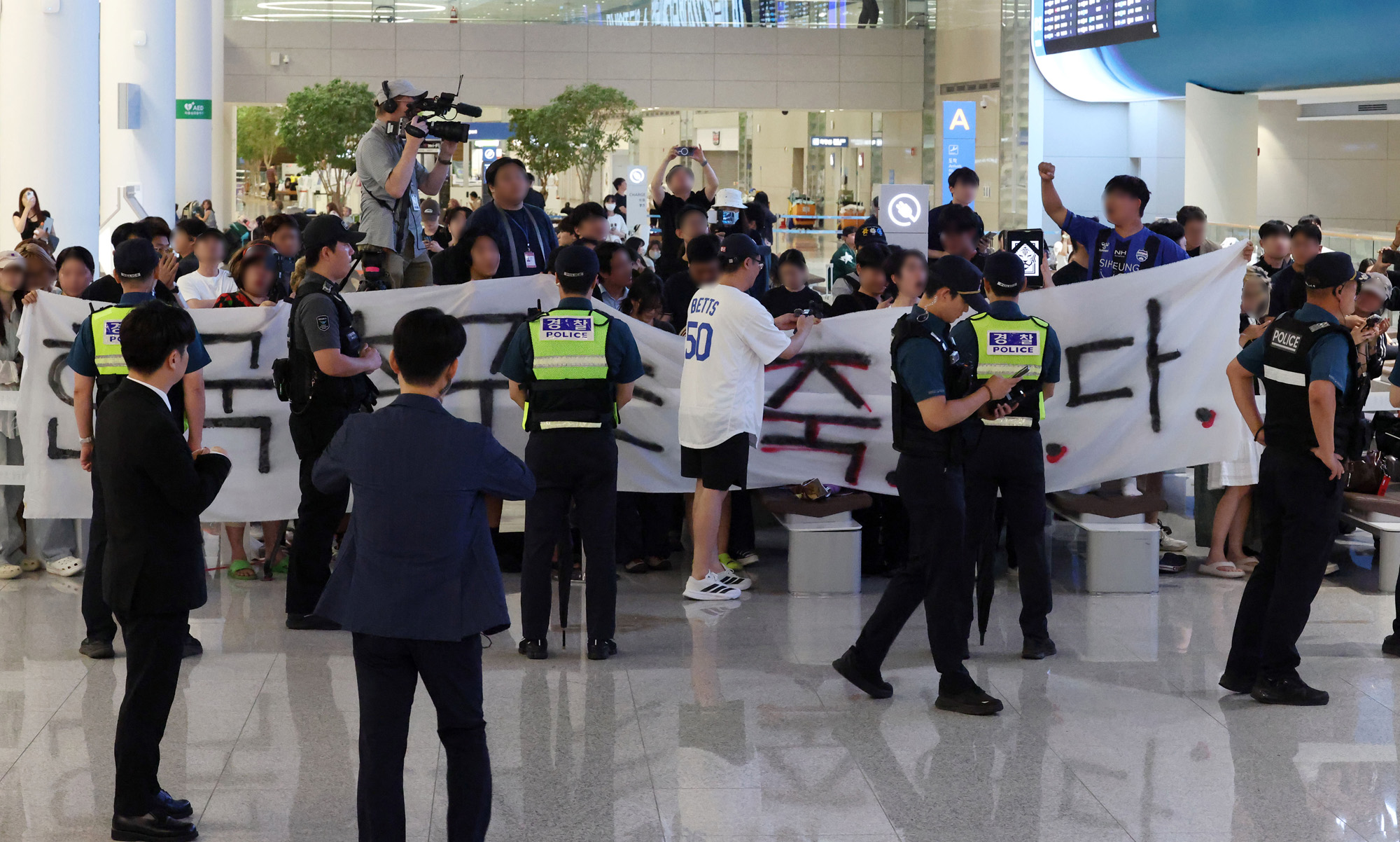 스포츠;축구;2026북중미월드컵;축구국가대표팀귀국;홍명보귀국;홍명보전축구대표팀감독