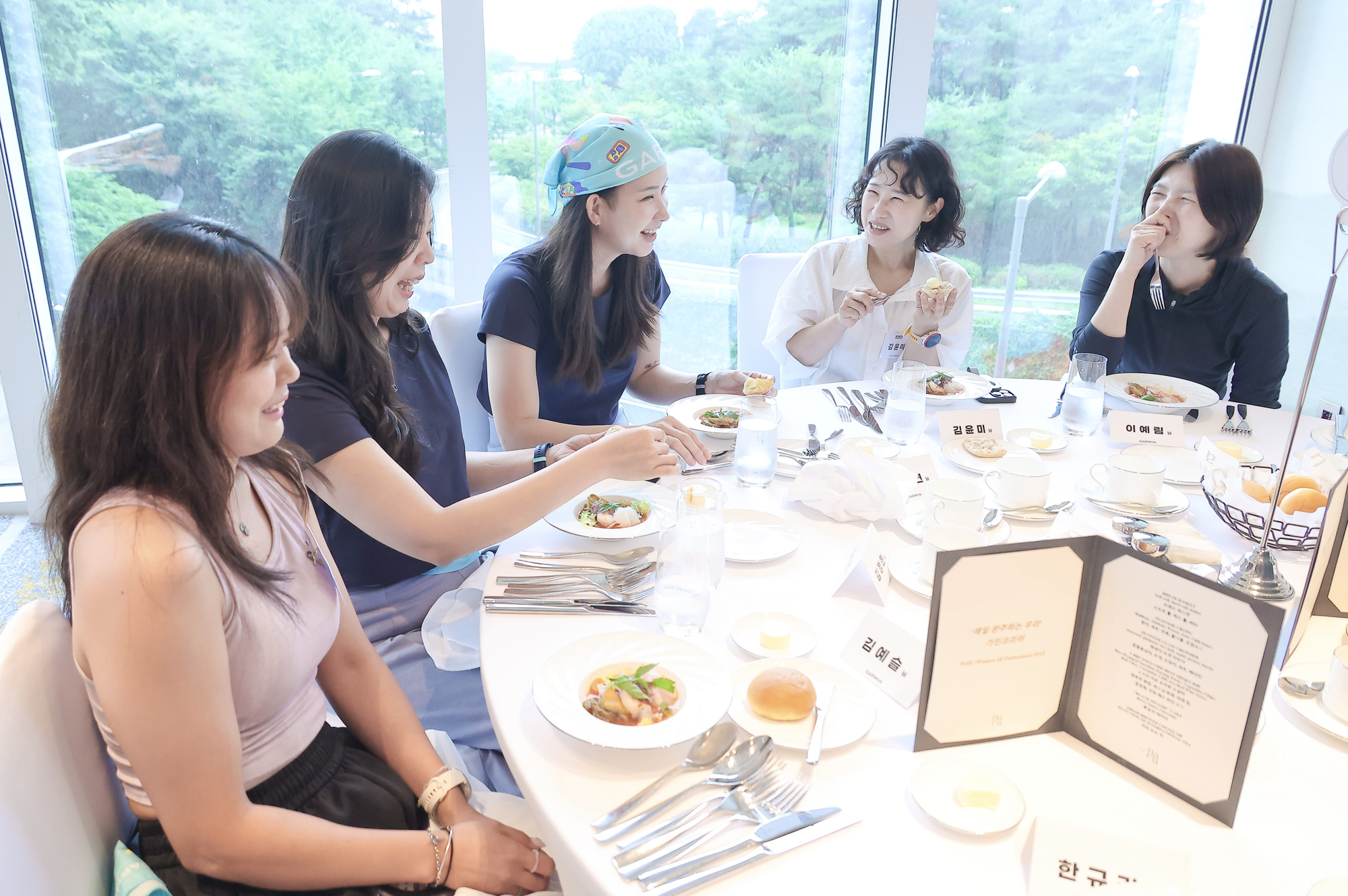 우먼센스;요가;가민코리아;웰니스