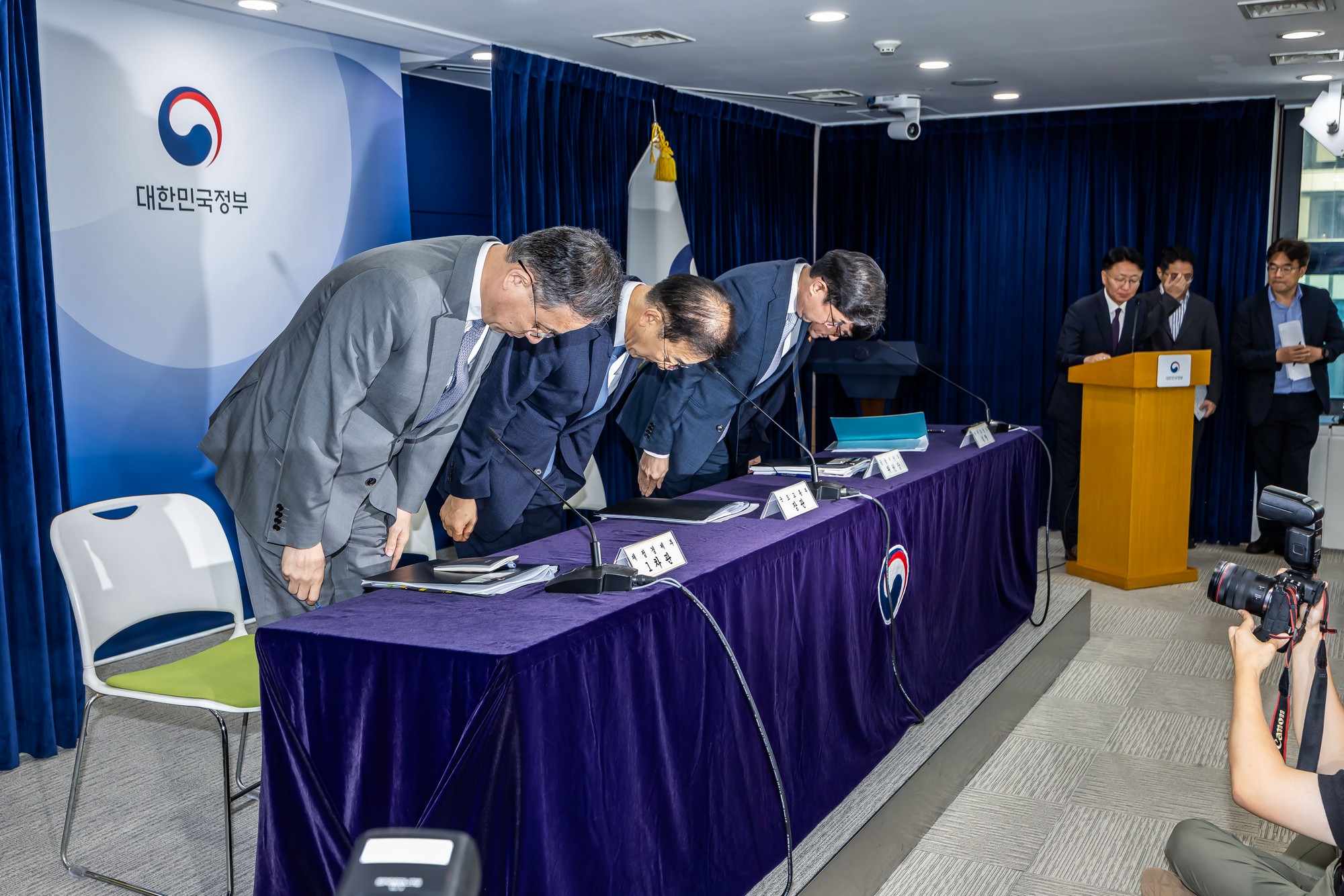 경제;부동산;정부;이재명정부;김윤덕국토교통부장관;김윤덕장관;이억원금융위원장;임기근국무조정실장;전월세및매매시장안정을위한주택신속공급방안;부동산시장안정을위한금융종합대책;정부합동브리핑