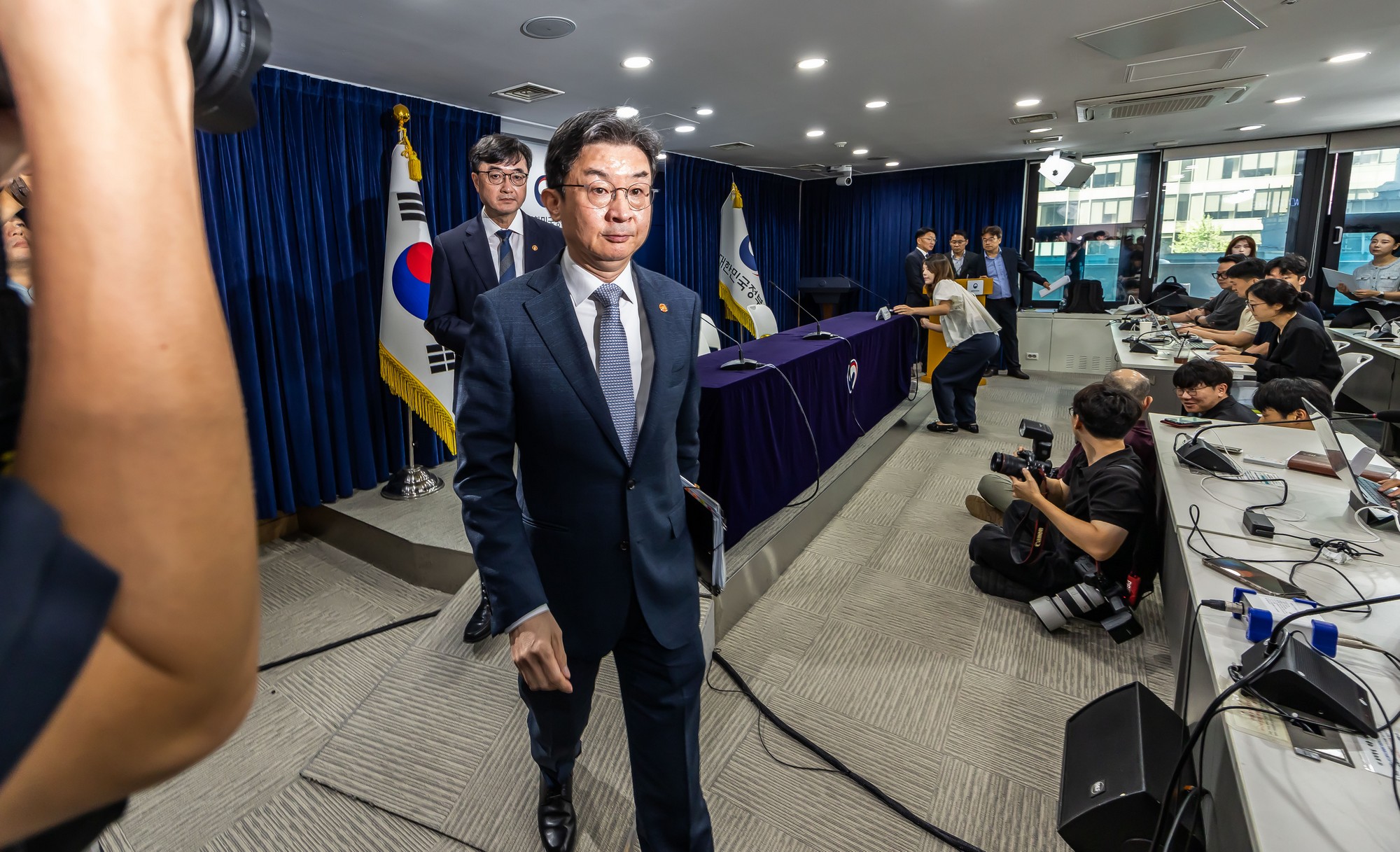 경제;부동산;정부;이재명정부;김윤덕국토교통부장관;김윤덕장관;이억원금융위원장;임기근국무조정실장;전월세및매매시장안정을위한주택신속공급방안;부동산시장안정을위한금융종합대책;정부합동브리핑