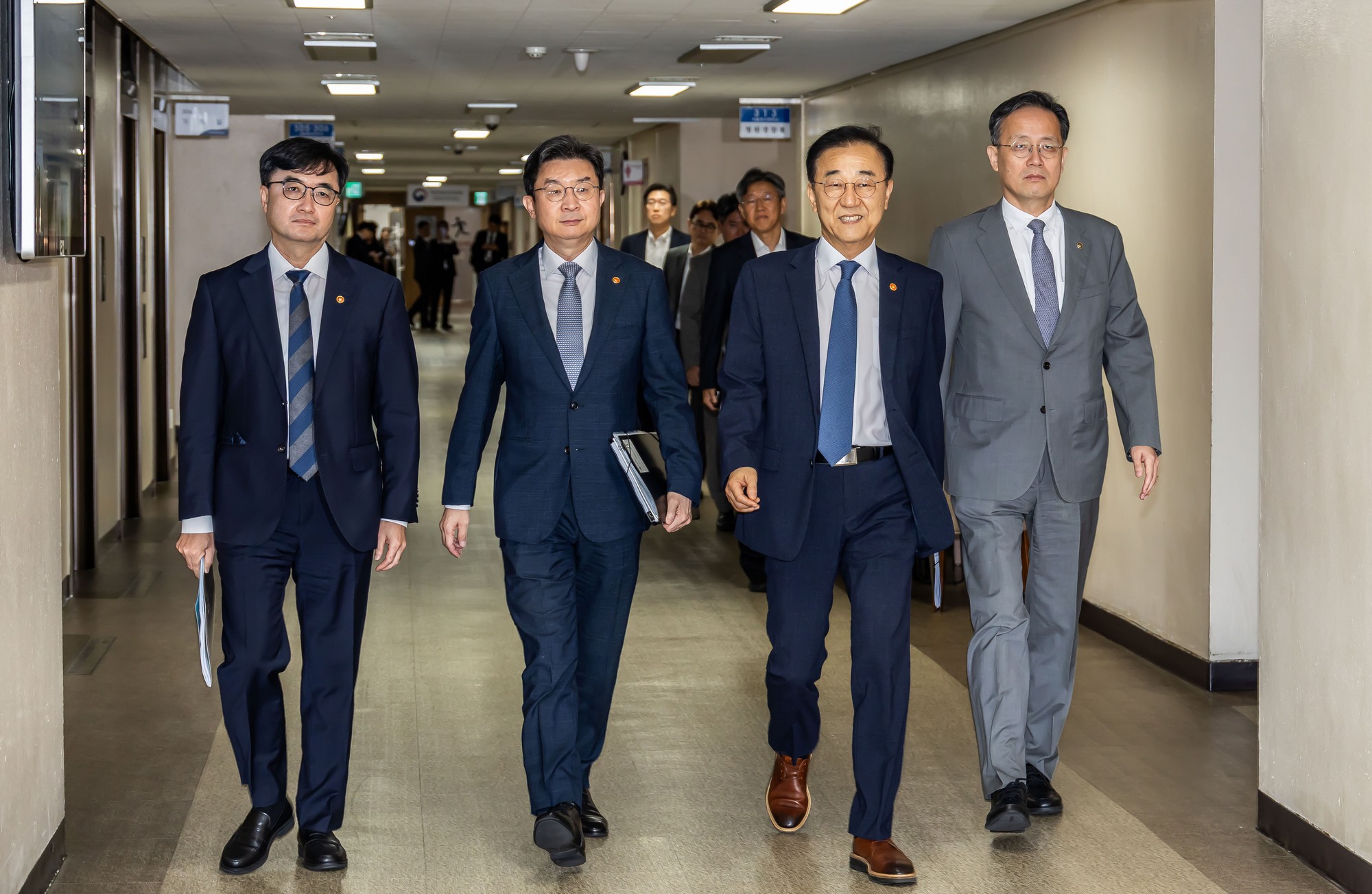 경제;부동산;정부;이재명정부;김윤덕국토교통부장관;김윤덕장관;이억원금융위원장;임기근국무조정실장;전월세및매매시장안정을위한주택신속공급방안;부동산시장안정을위한금융종합대책;정부합동브리핑