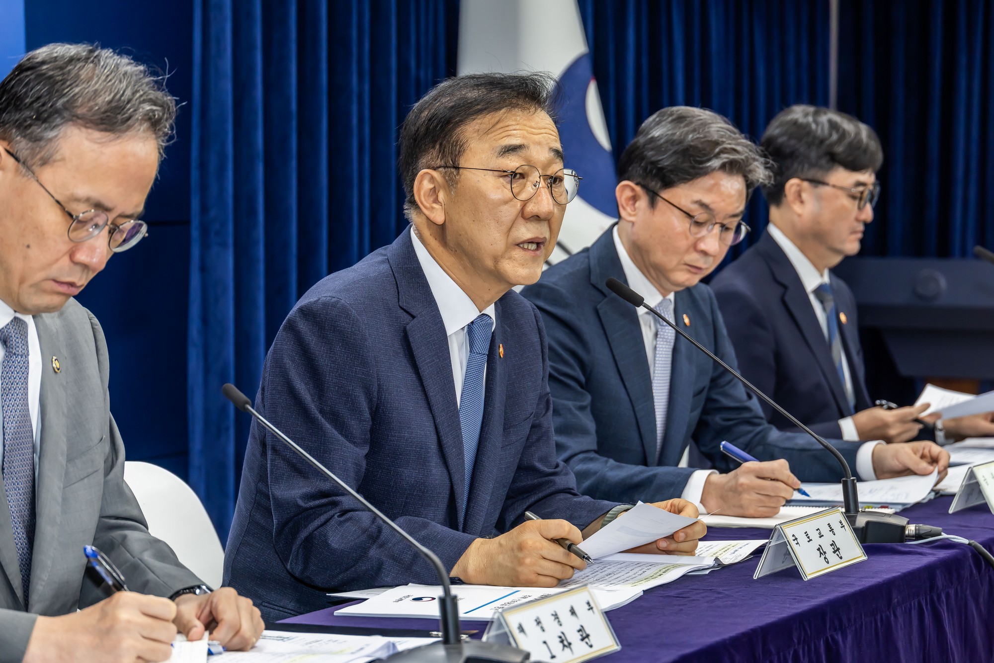 경제;부동산;정부;이재명정부;김윤덕국토교통부장관;김윤덕장관;이억원금융위원장;임기근국무조정실장;전월세및매매시장안정을위한주택신속공급방안;부동산시장안정을위한금융종합대책;정부합동브리핑