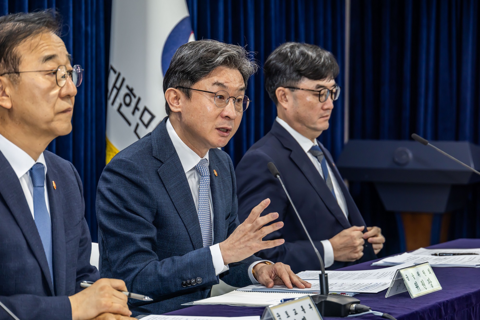 경제;부동산;정부;이재명정부;김윤덕국토교통부장관;김윤덕장관;이억원금융위원장;임기근국무조정실장;전월세및매매시장안정을위한주택신속공급방안;부동산시장안정을위한금융종합대책;정부합동브리핑