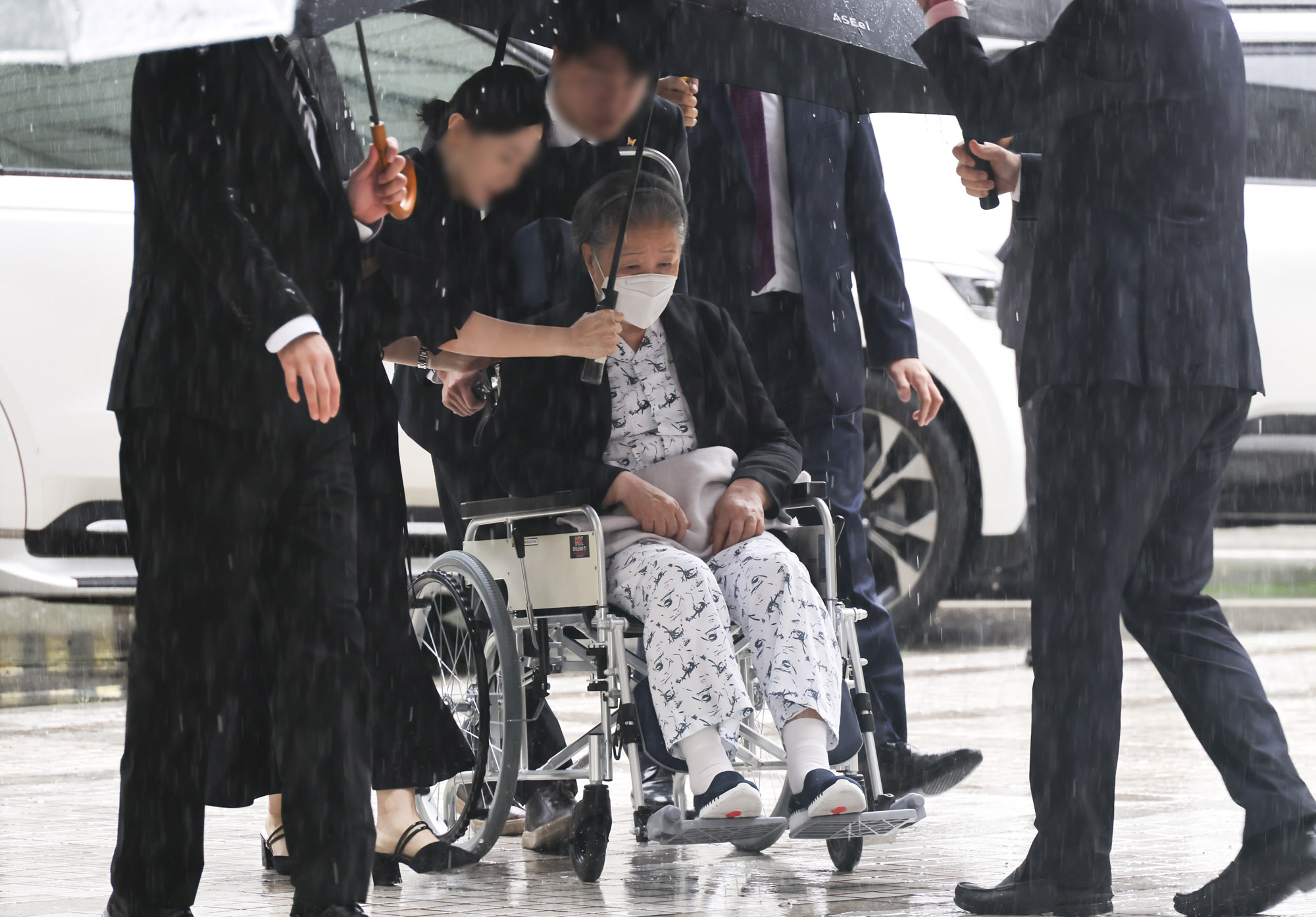 한학자;통일교;1심