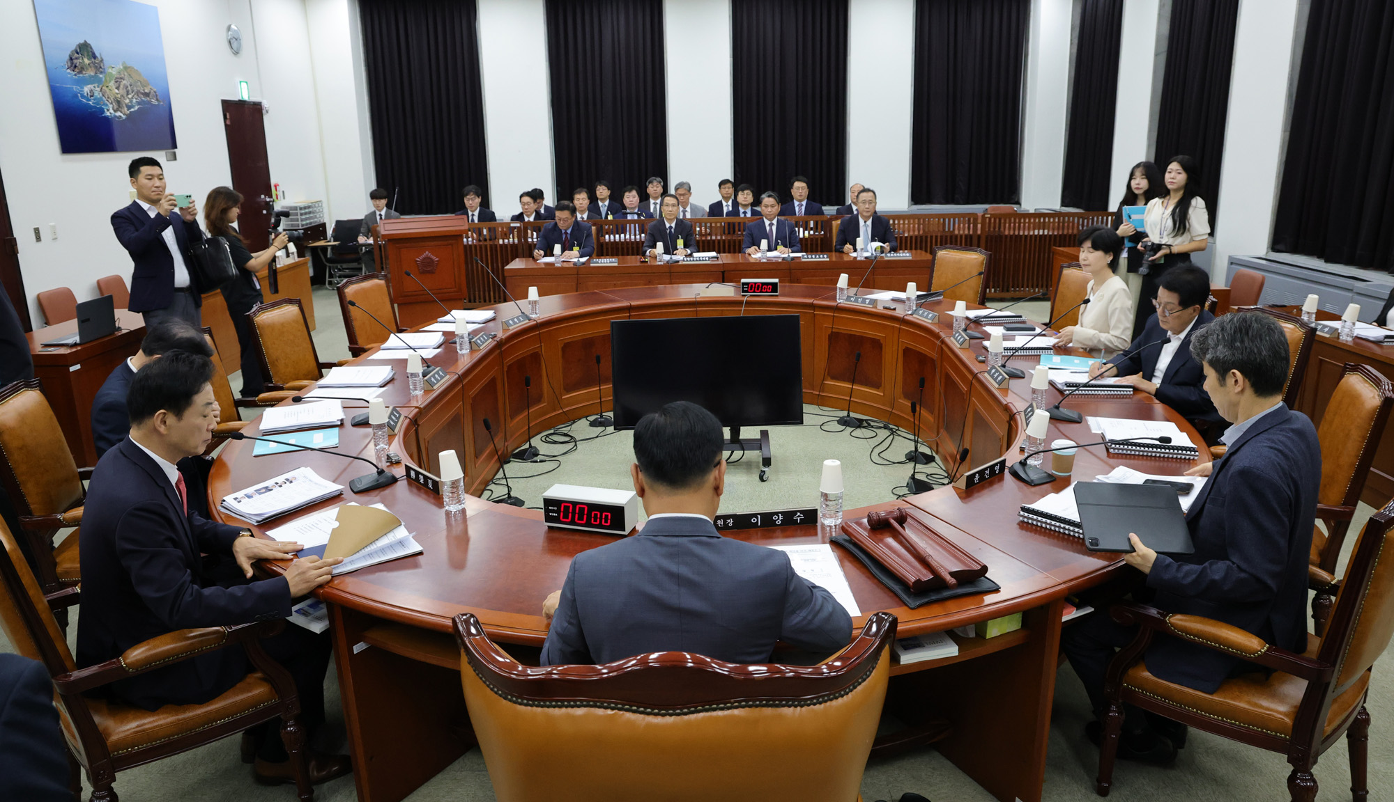 정치;국회;정보위원회;제주경찰