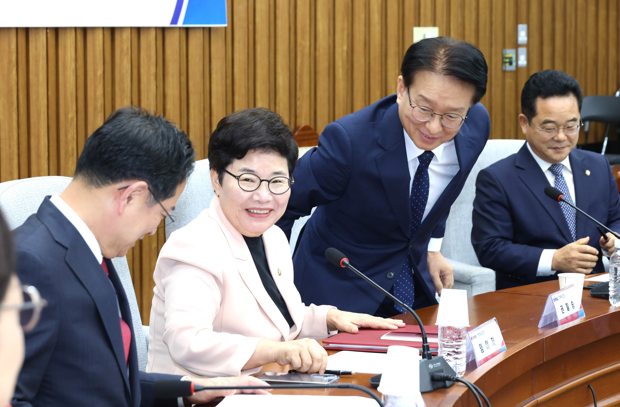 정치;국회;정책위원회연석회의;임이자;권칠승;정책위의장