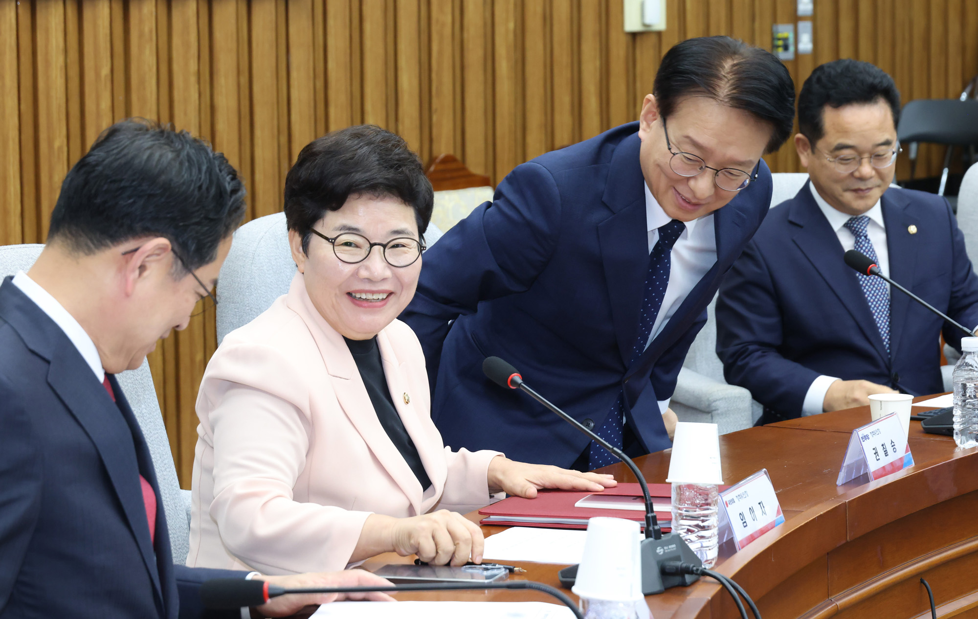 정치;국회;정책위원회연석회의;임이자;권칠승;정책위의장